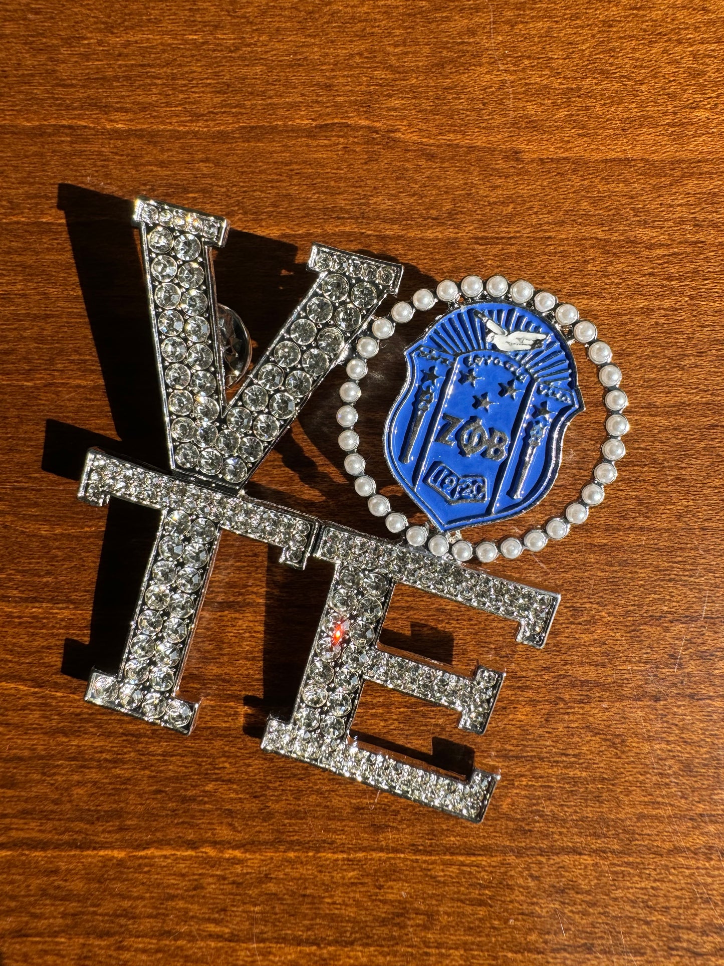 VOTE Zeta Pin