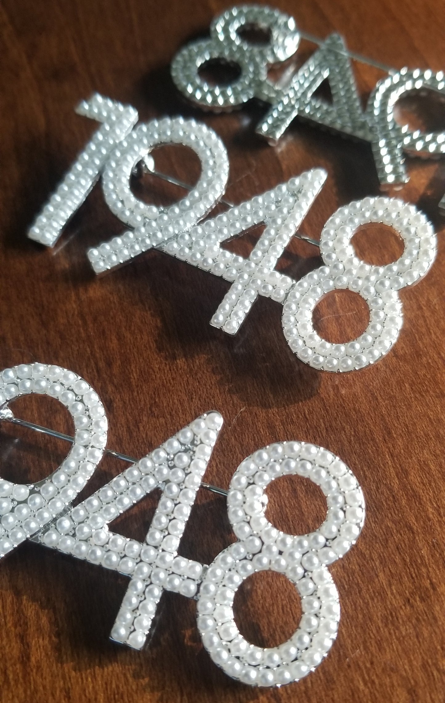 "1948" Shimmery lapel pin