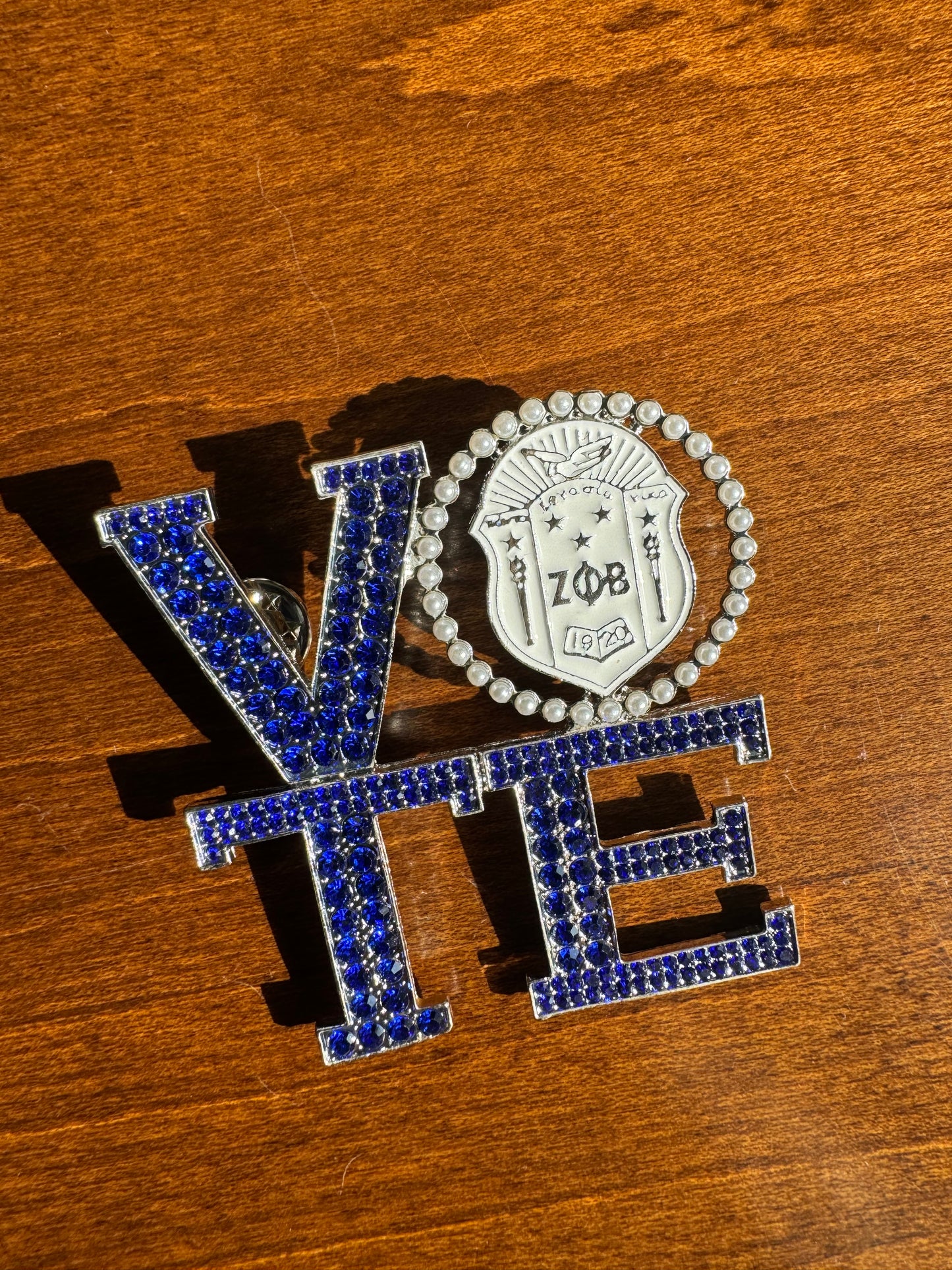VOTE Zeta Pin