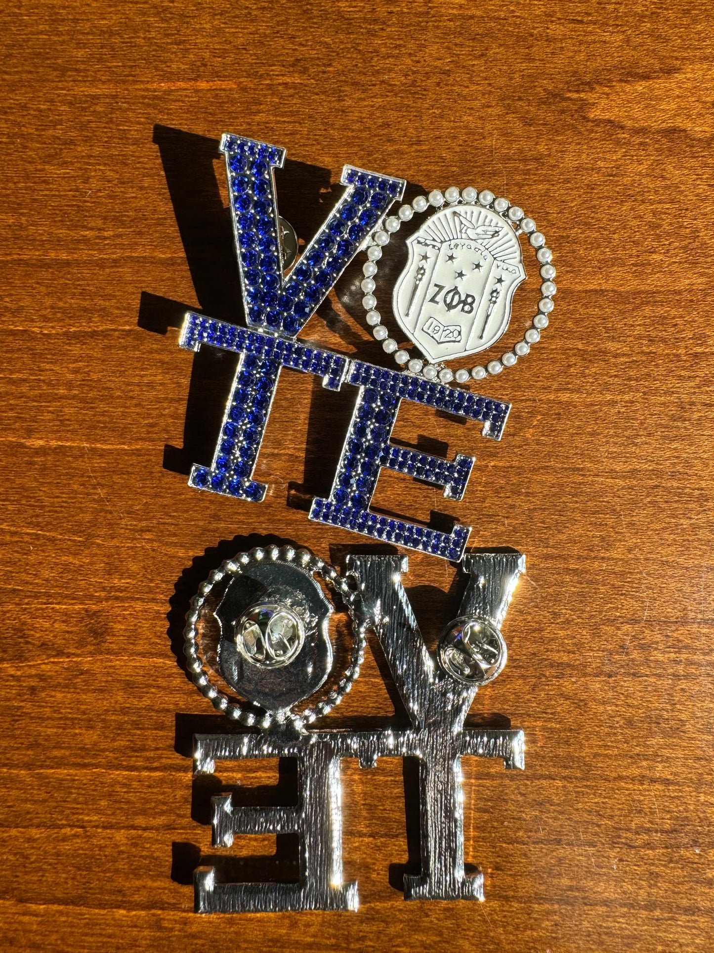 VOTE Zeta Pin