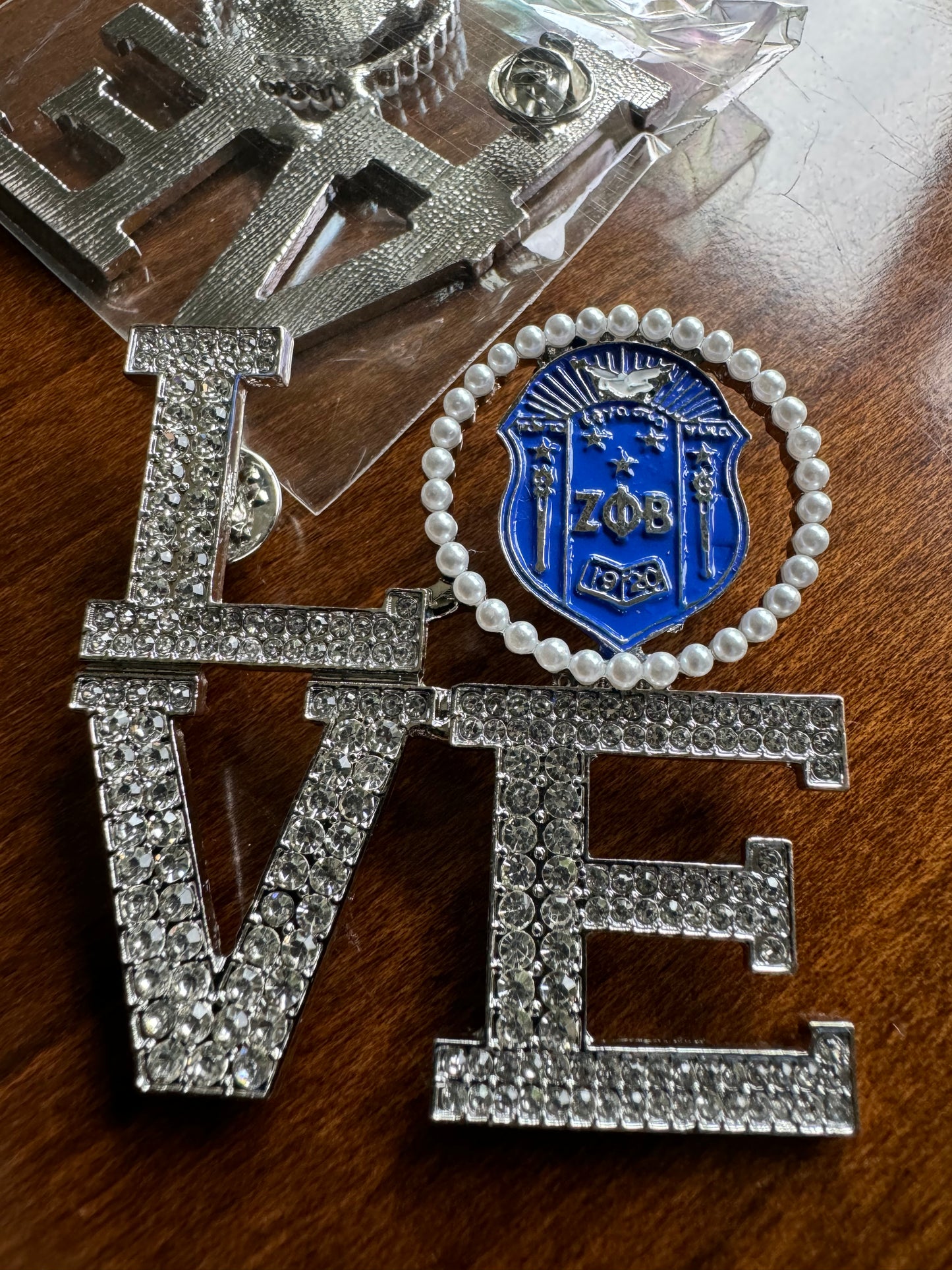 Love Zeta Pin