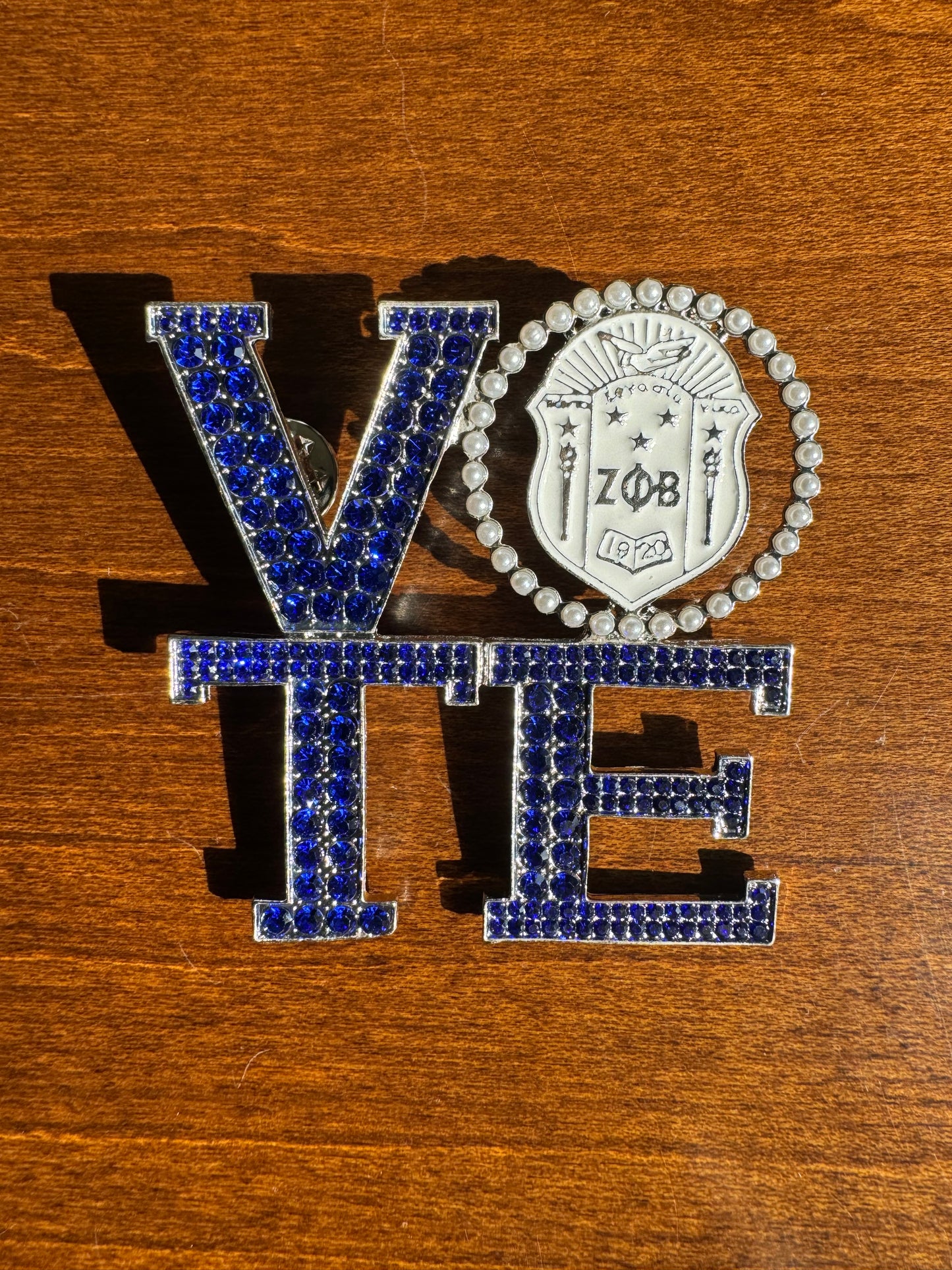 VOTE Zeta Pin