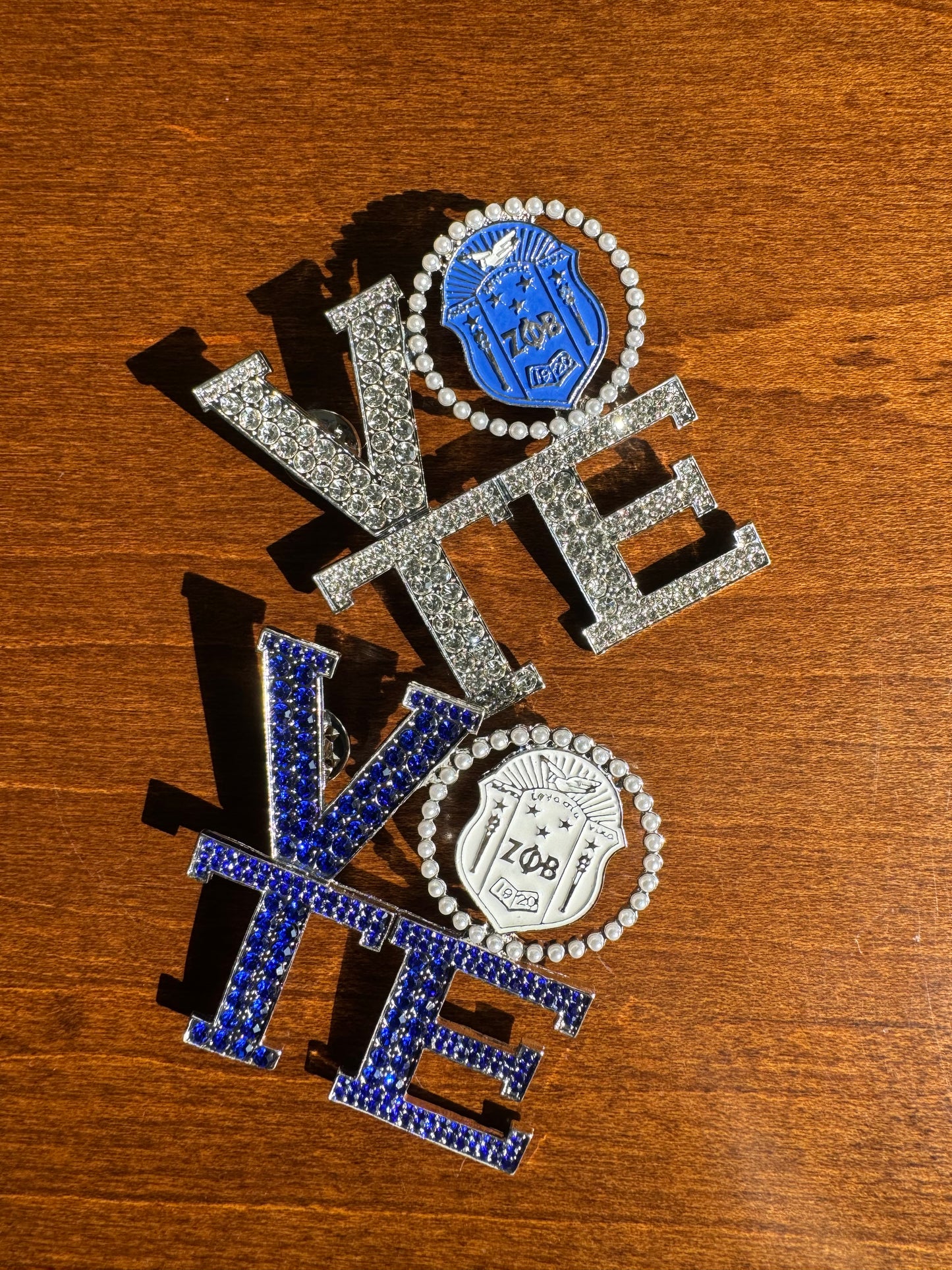VOTE Zeta Pin
