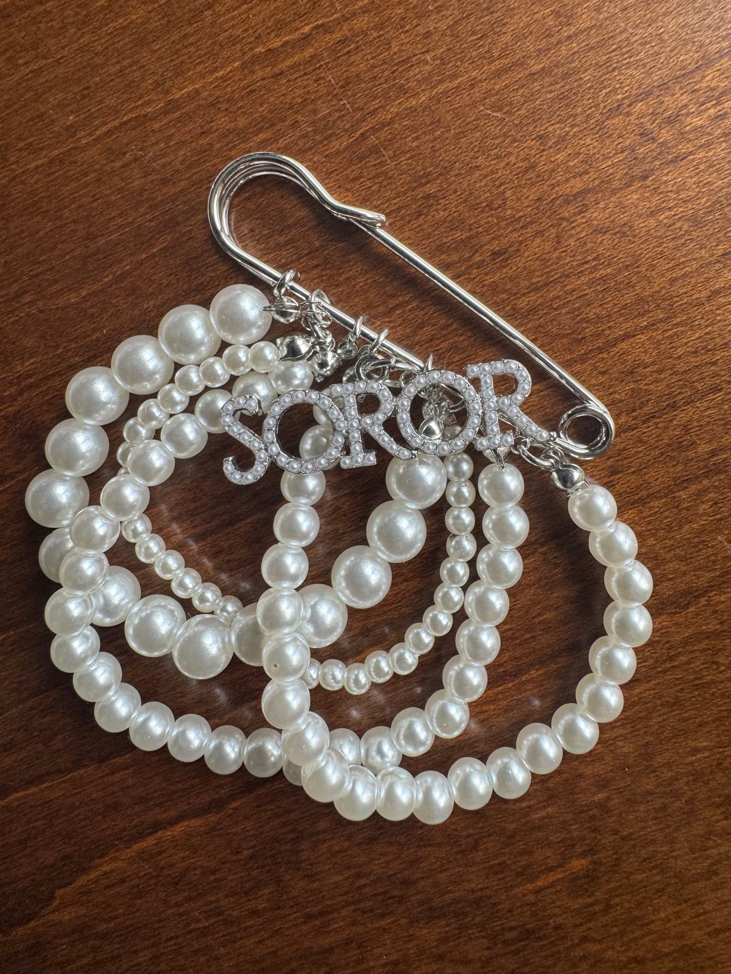 Pearl Safety Pin