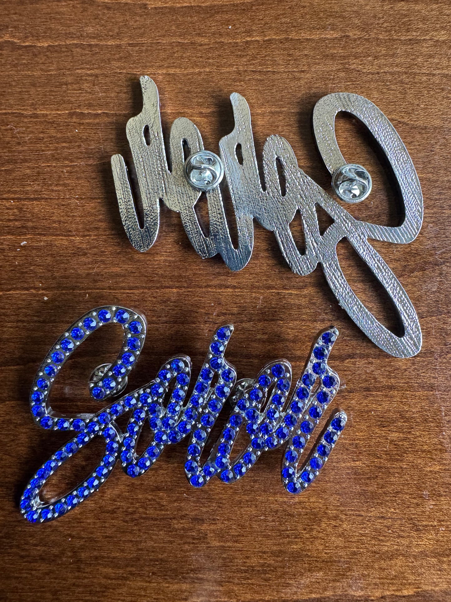 Soror Cursive Lapel Pin