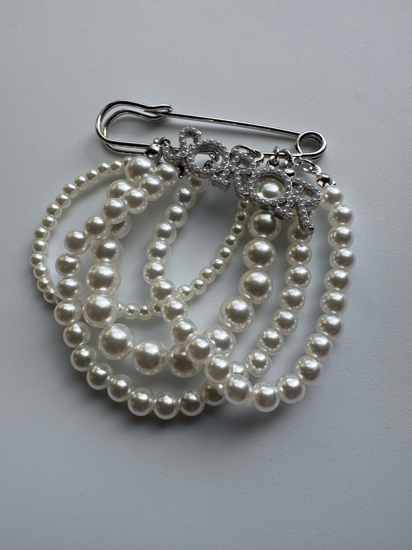 Pearl Safety Pin
