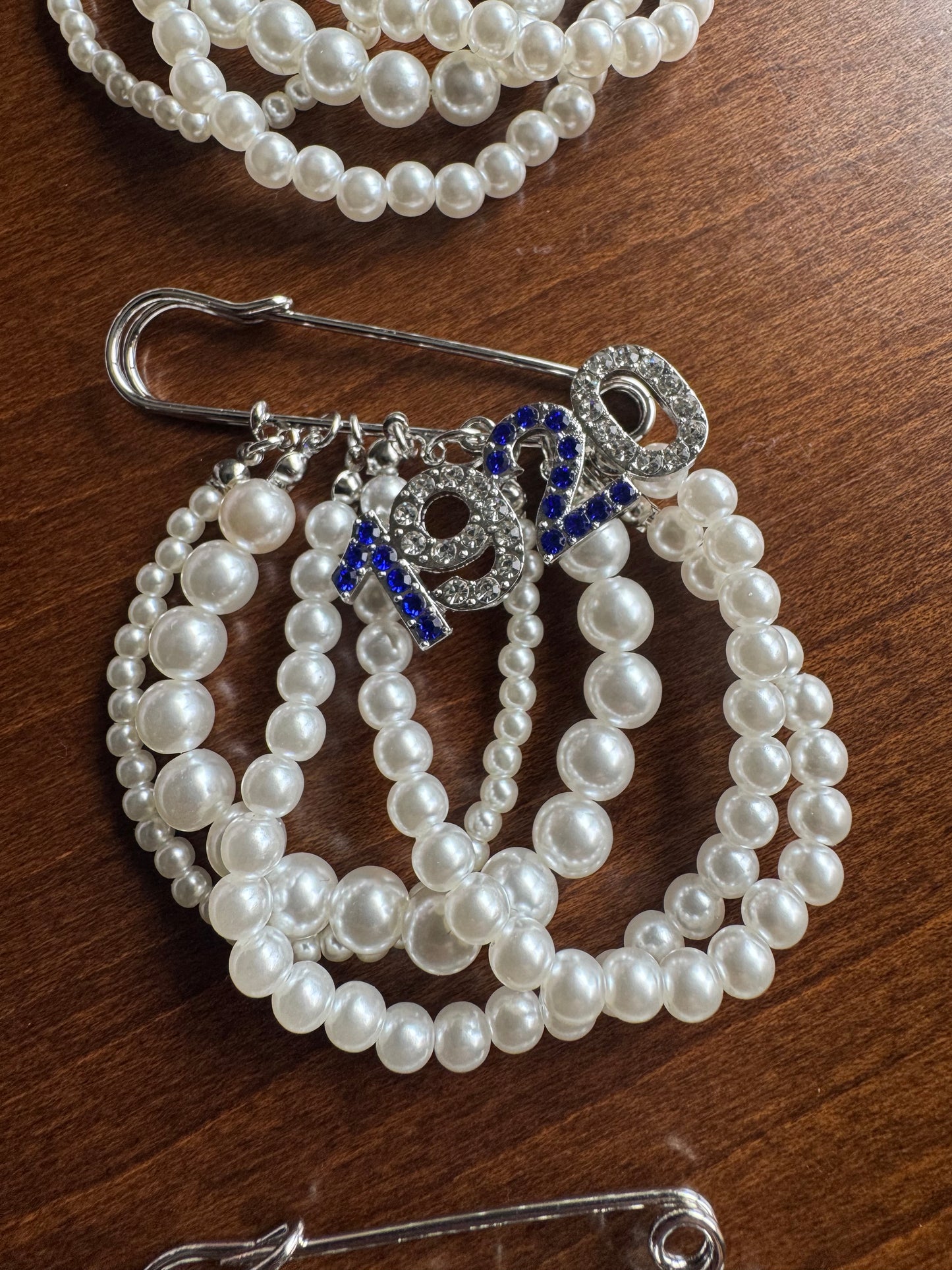 Pearl Safety Pin