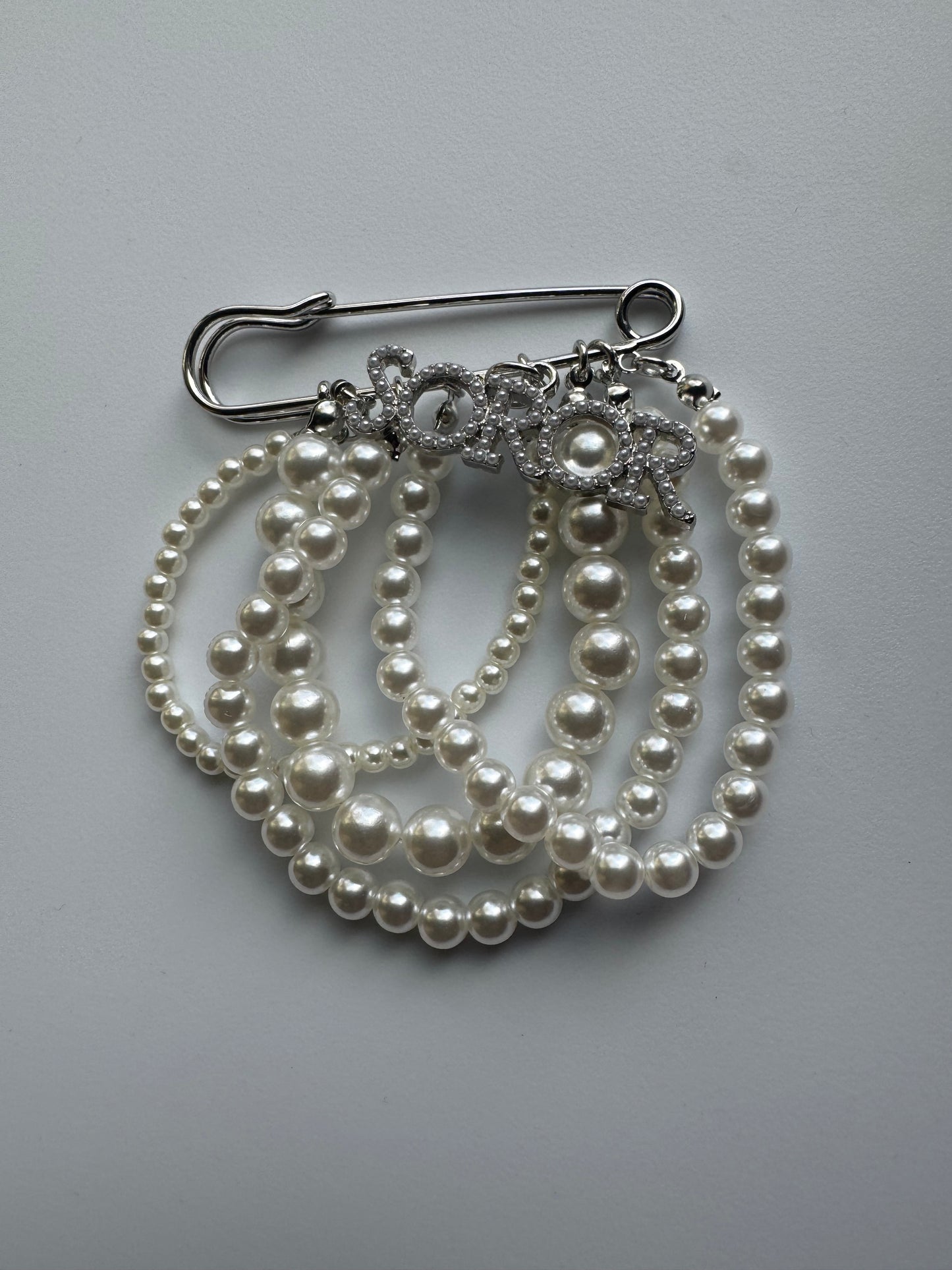 Pearl Safety Pin