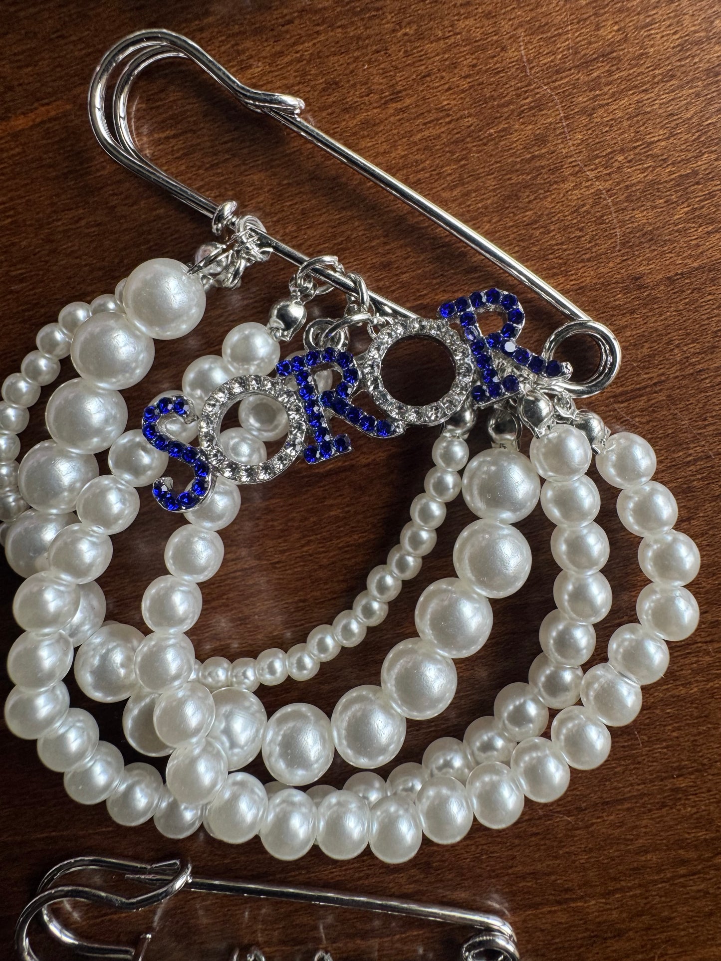 Pearl Safety Pin