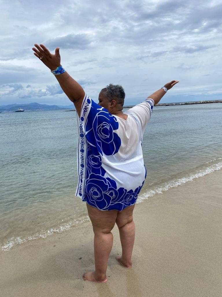 Finer Beach Cover-up (White)