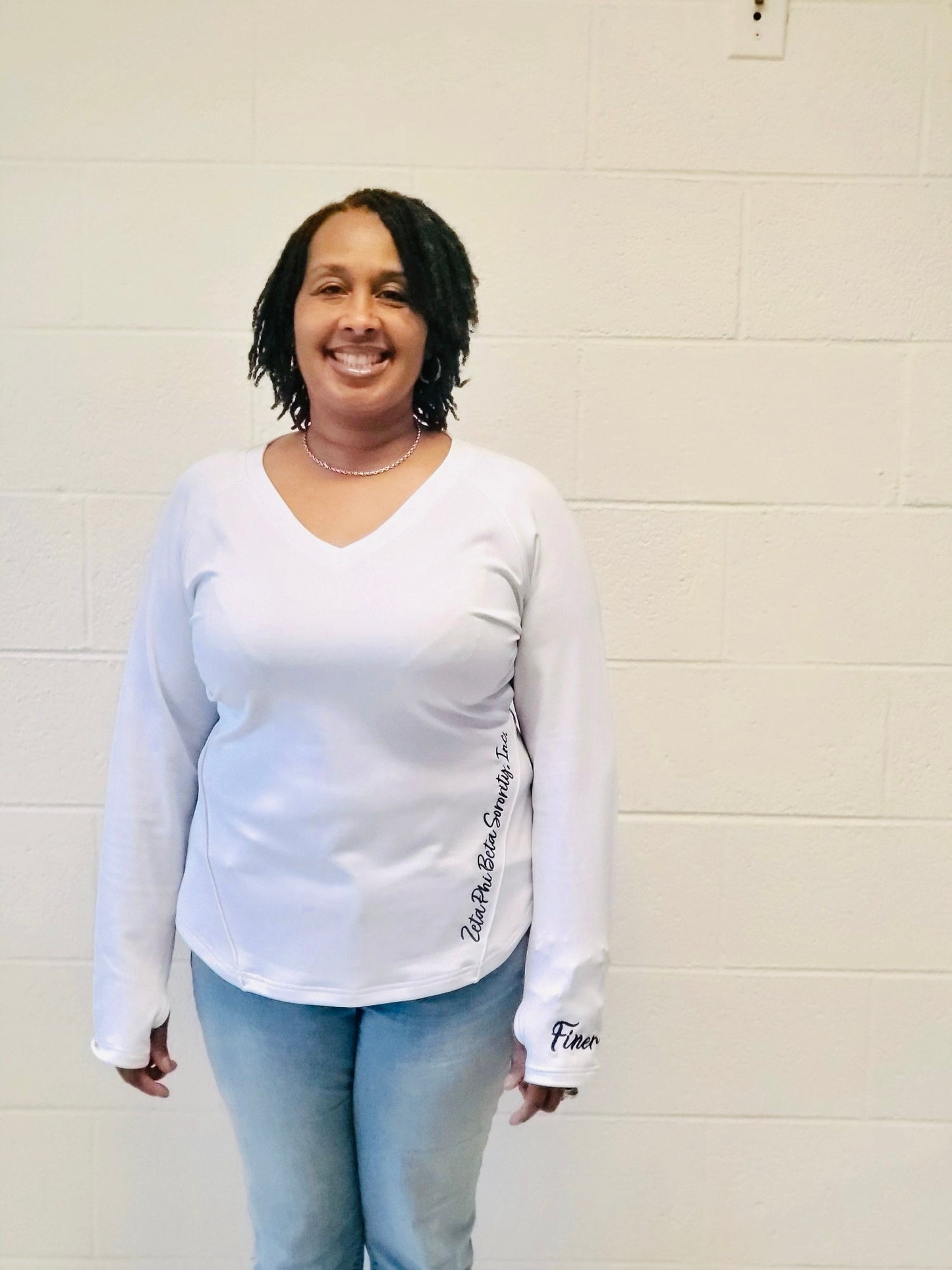 V-neck Heavyweight Zeta Pullover (WHITE or BLUE)