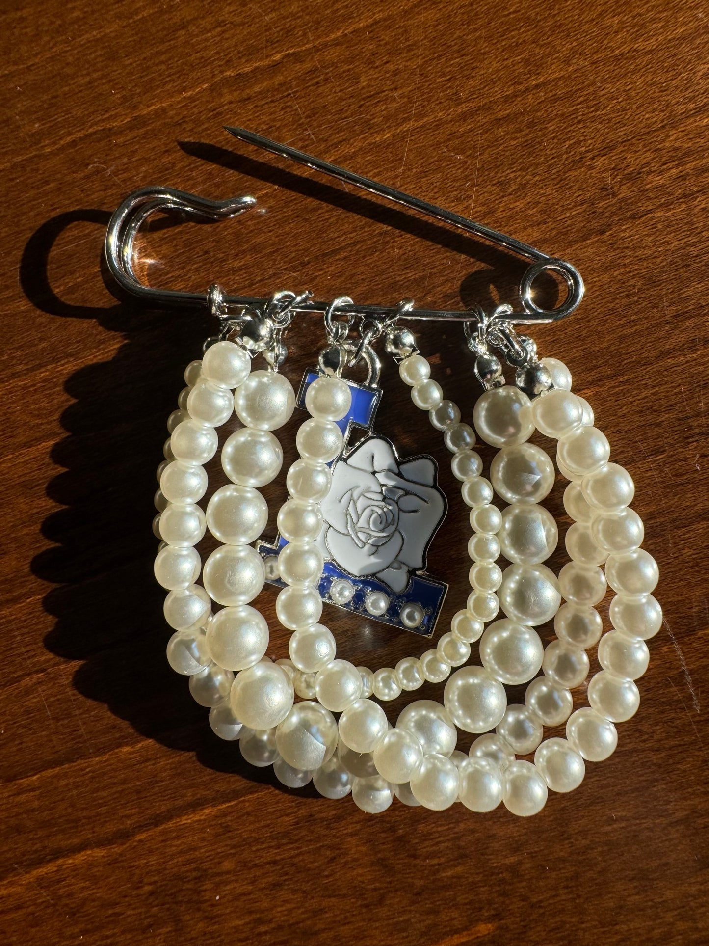 Pearl Safety Pin