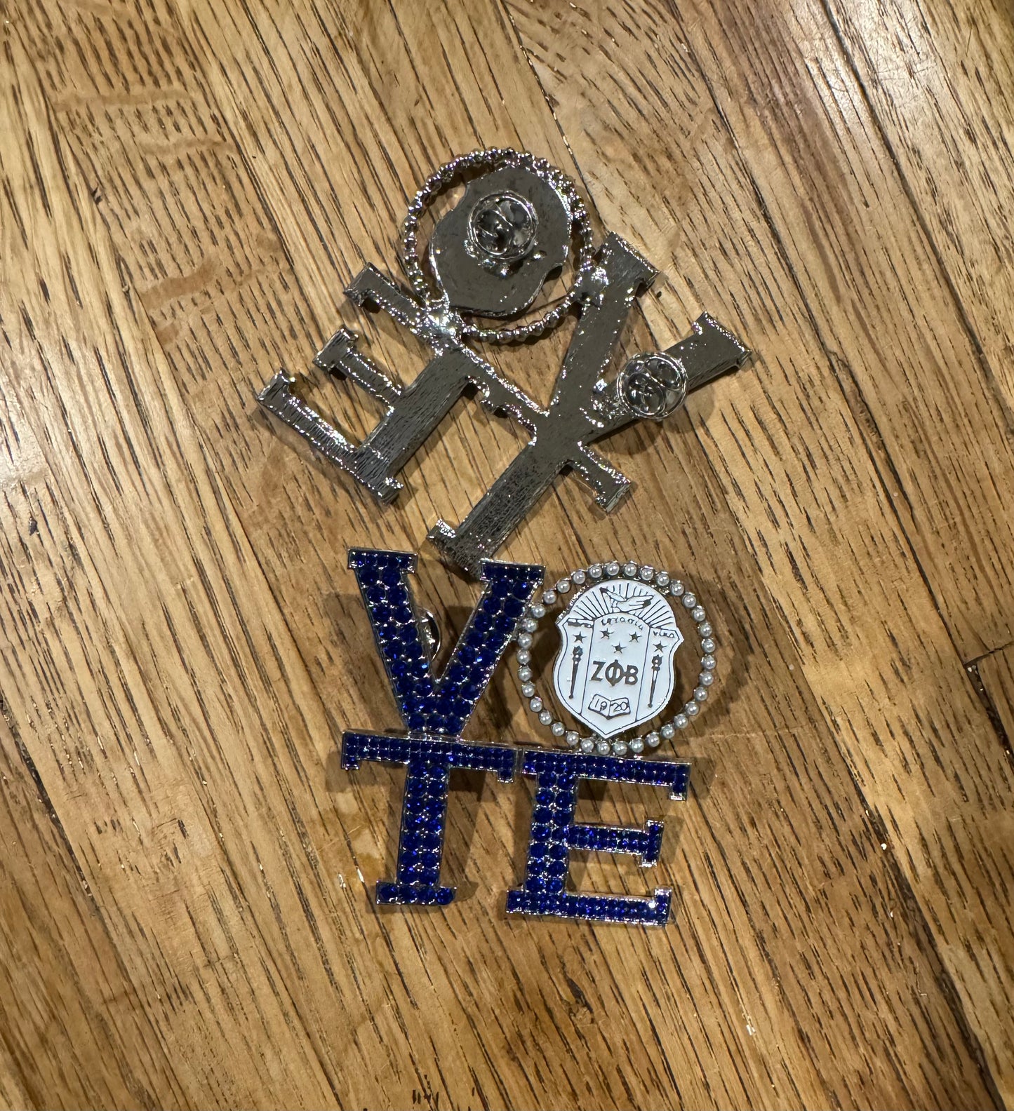 VOTE Zeta Pin