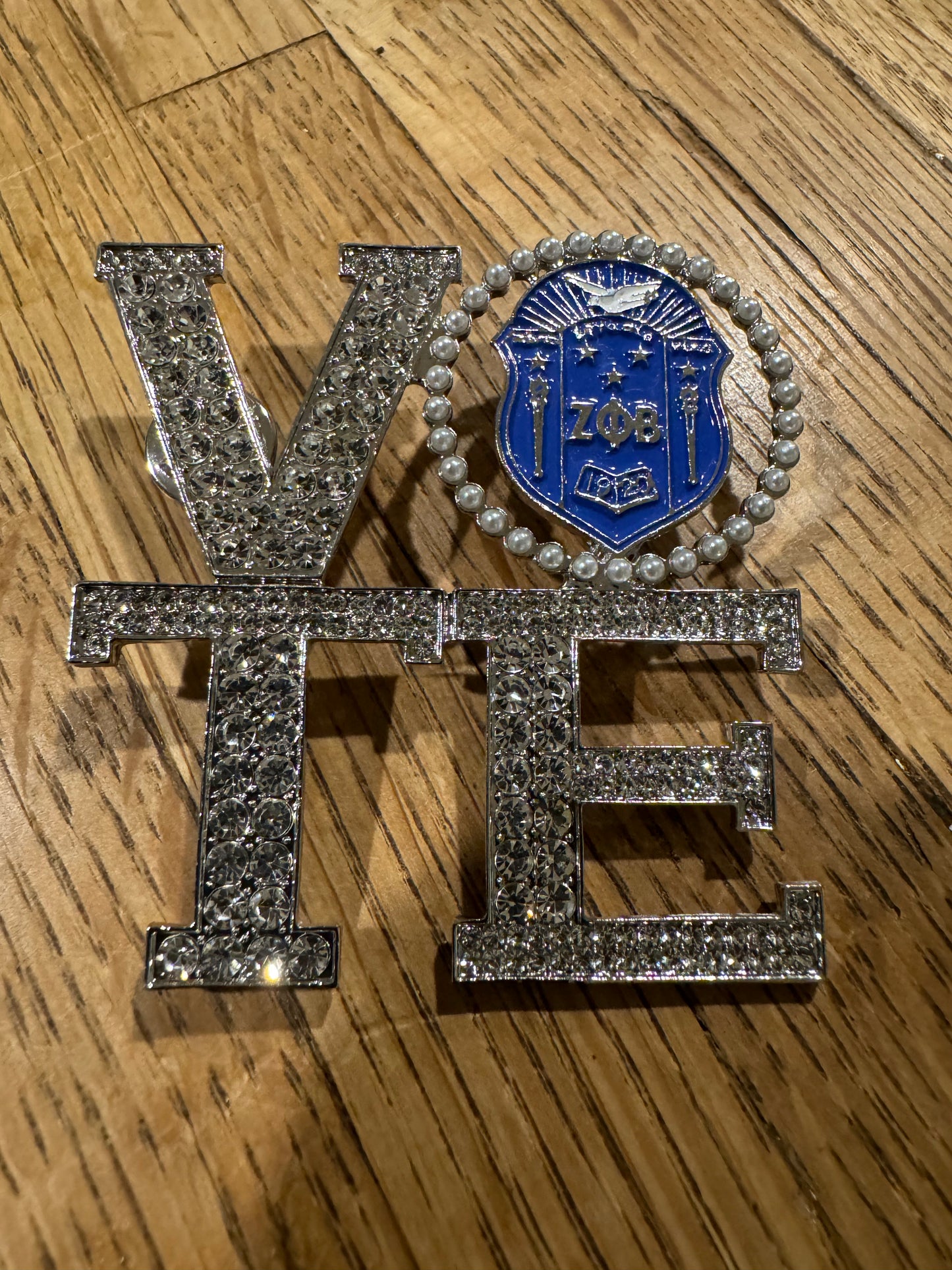 VOTE Zeta Pin