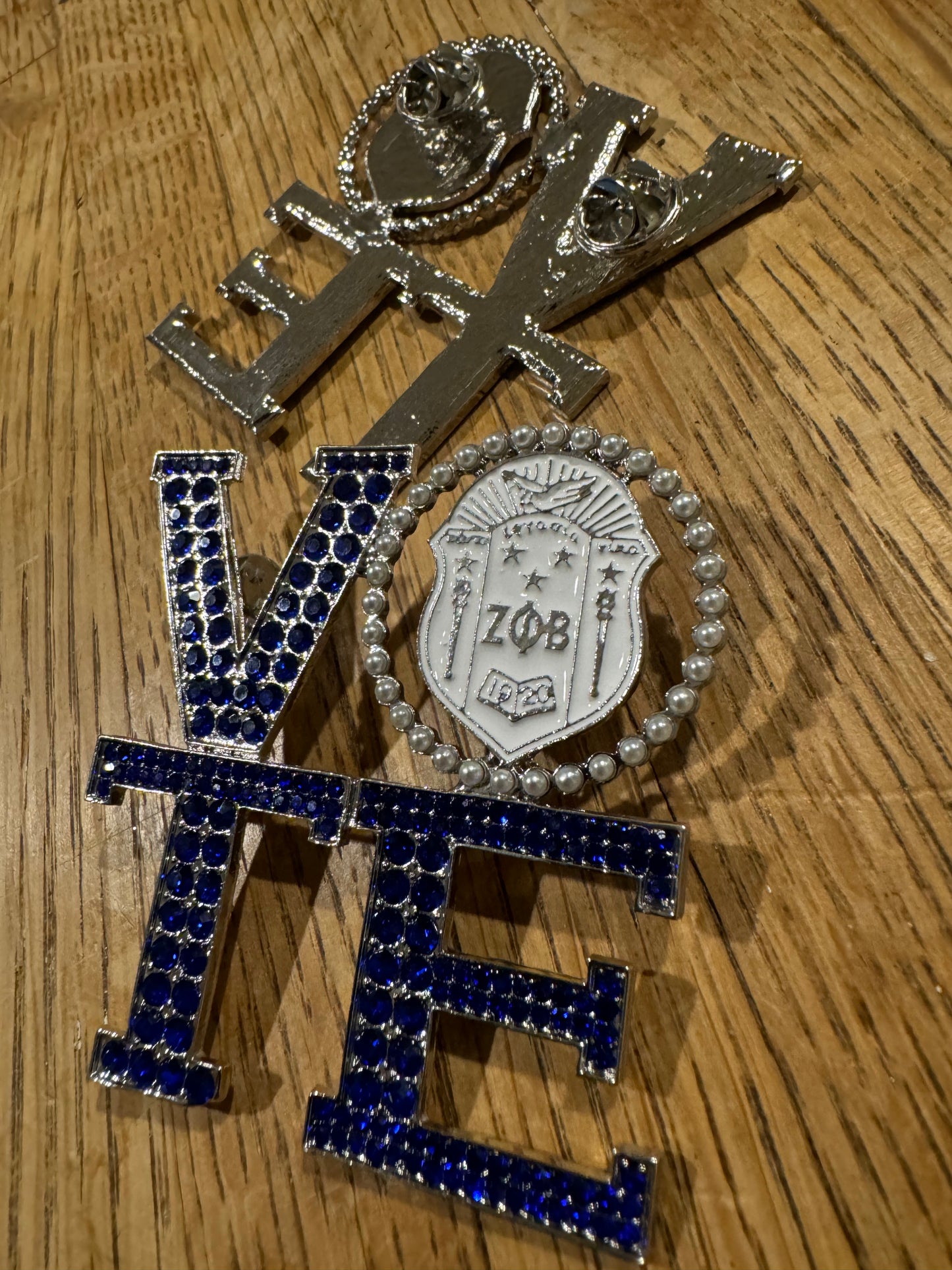 VOTE Zeta Pin