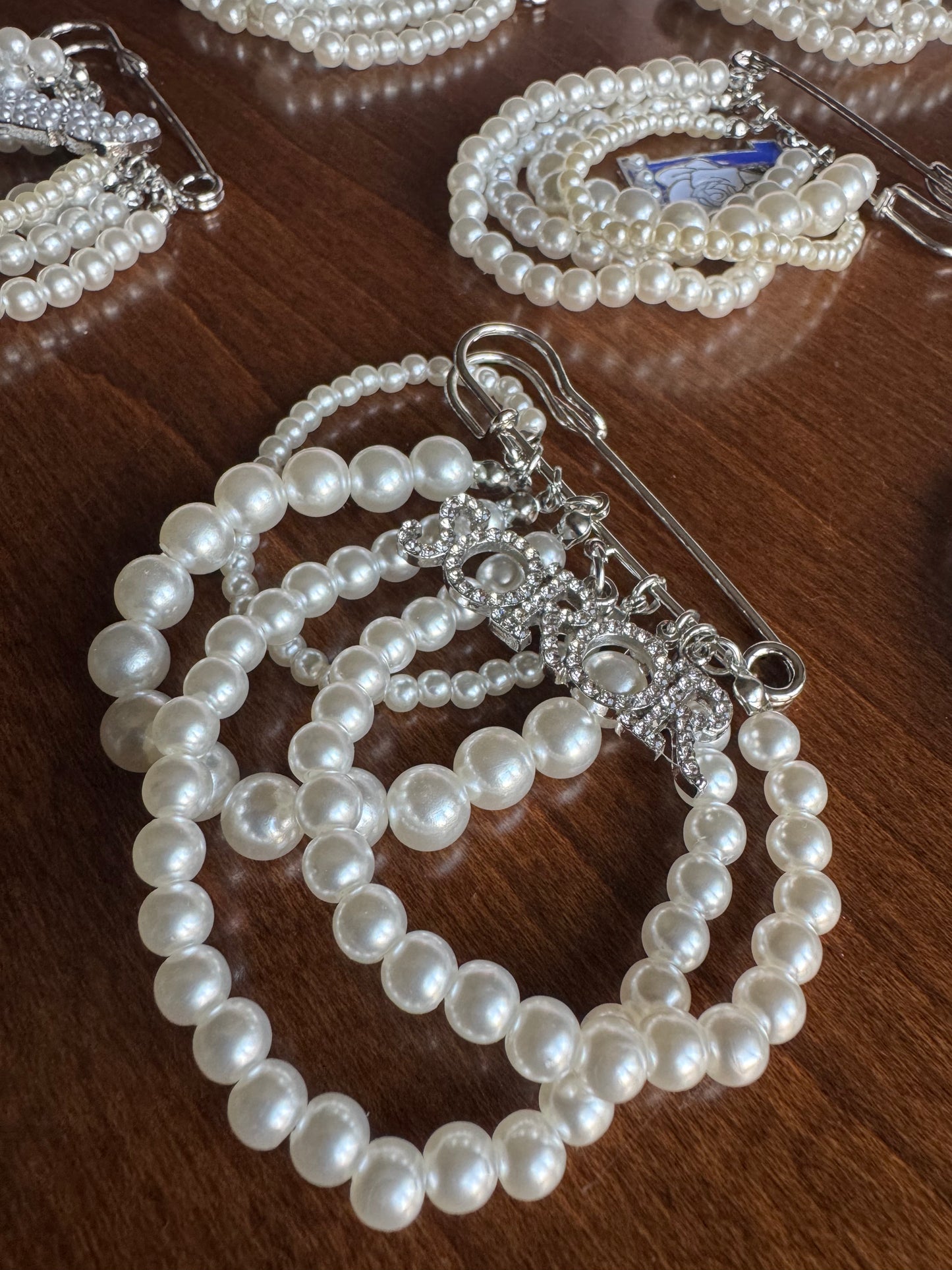 Pearl Safety Pin