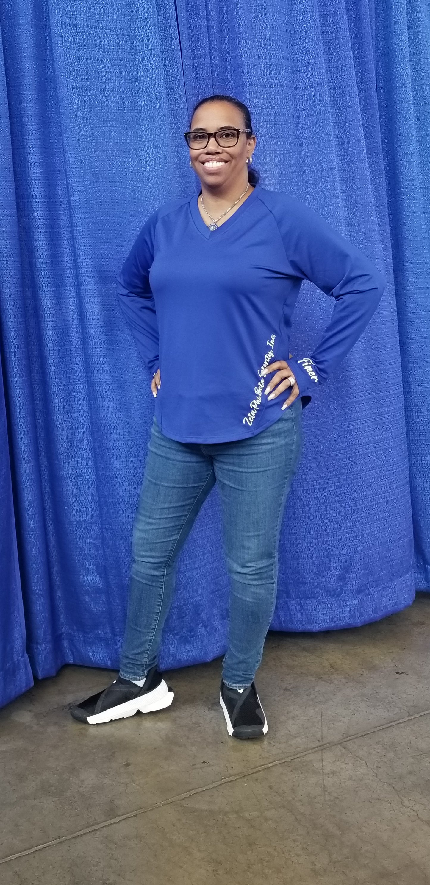 V-neck Heavyweight Zeta Pullover