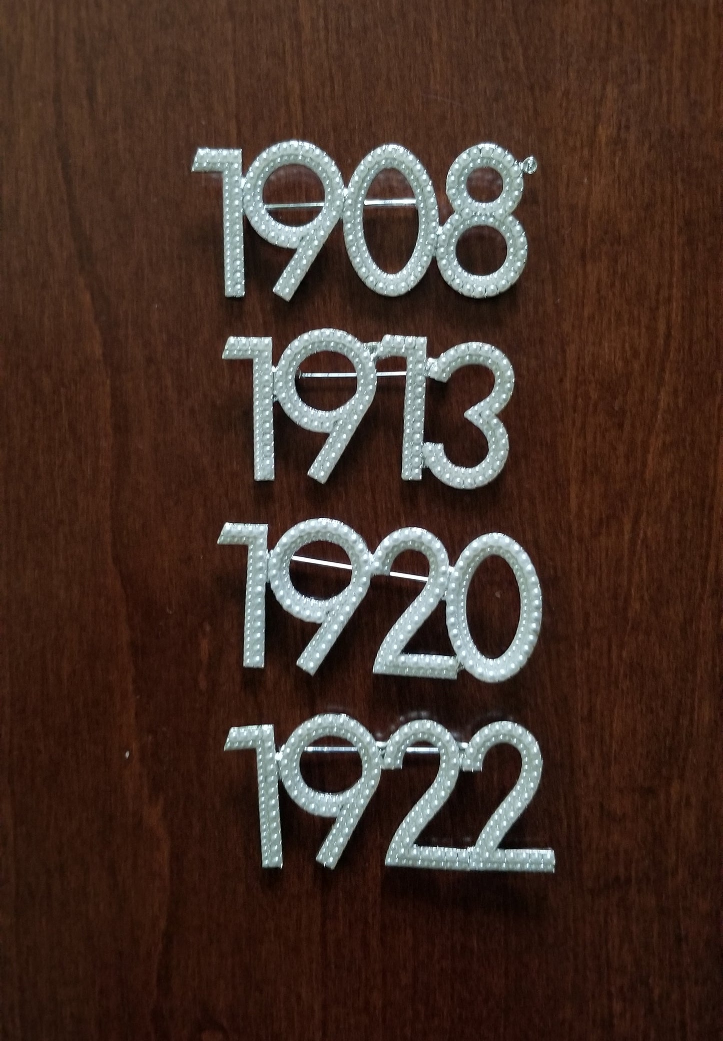 Founding Year Pearl lapel pin