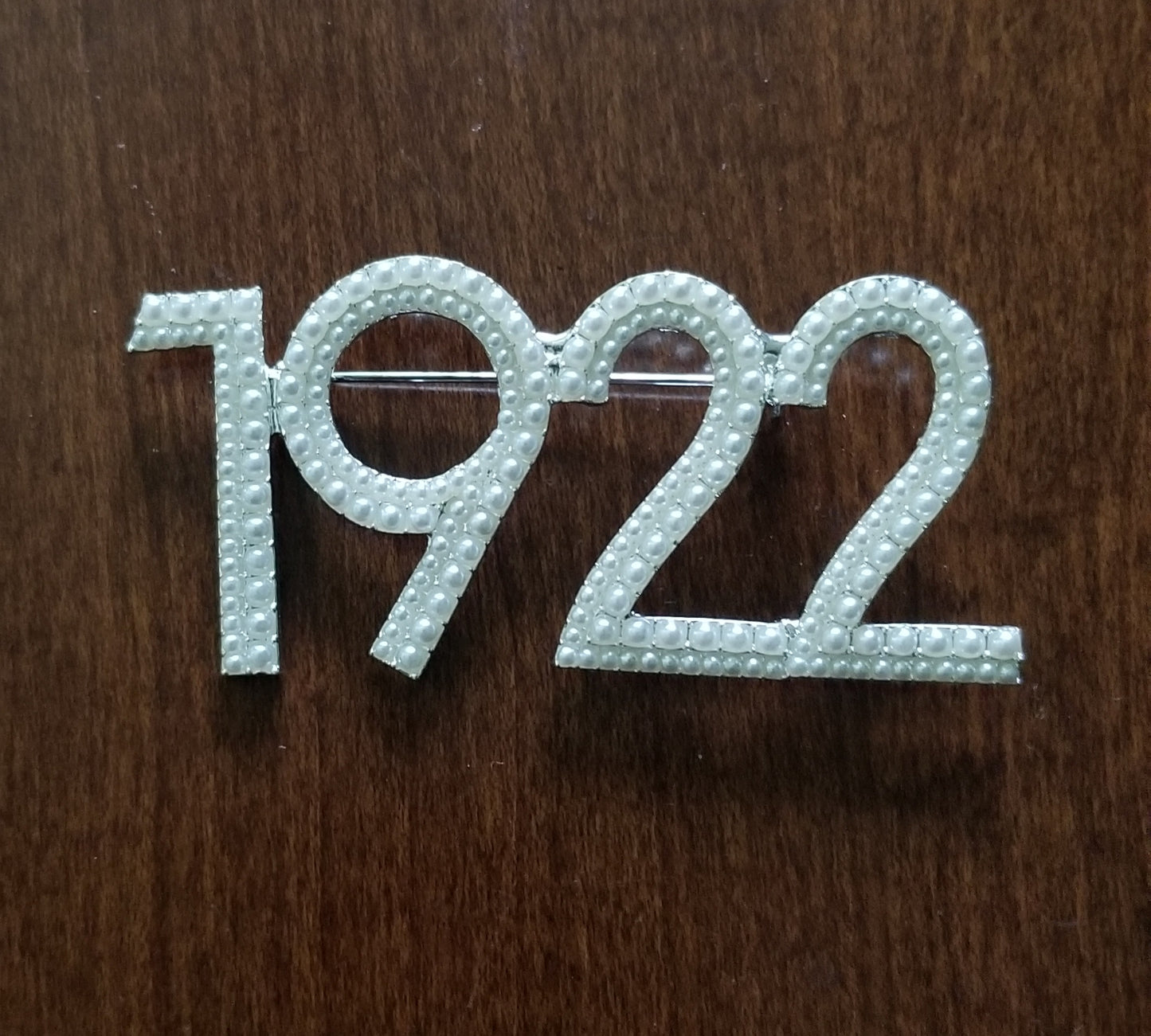 Founding Year Pearl lapel pin