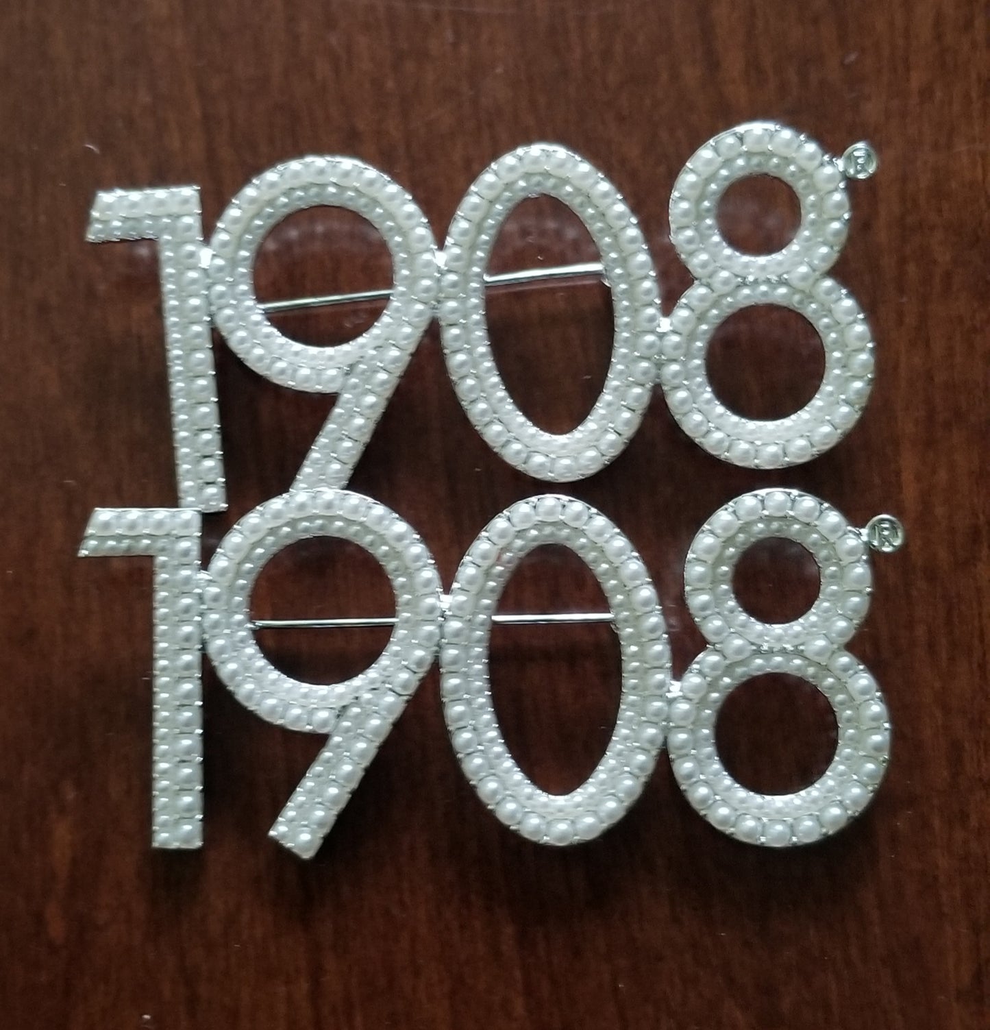 Founding Year Pearl lapel pin