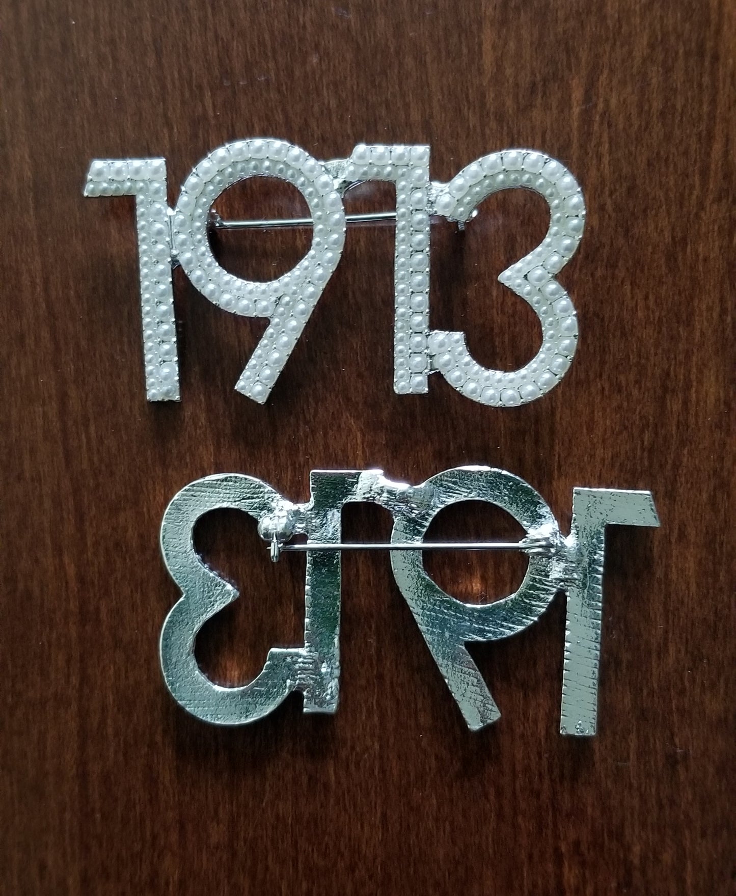 Founding Year Pearl lapel pin