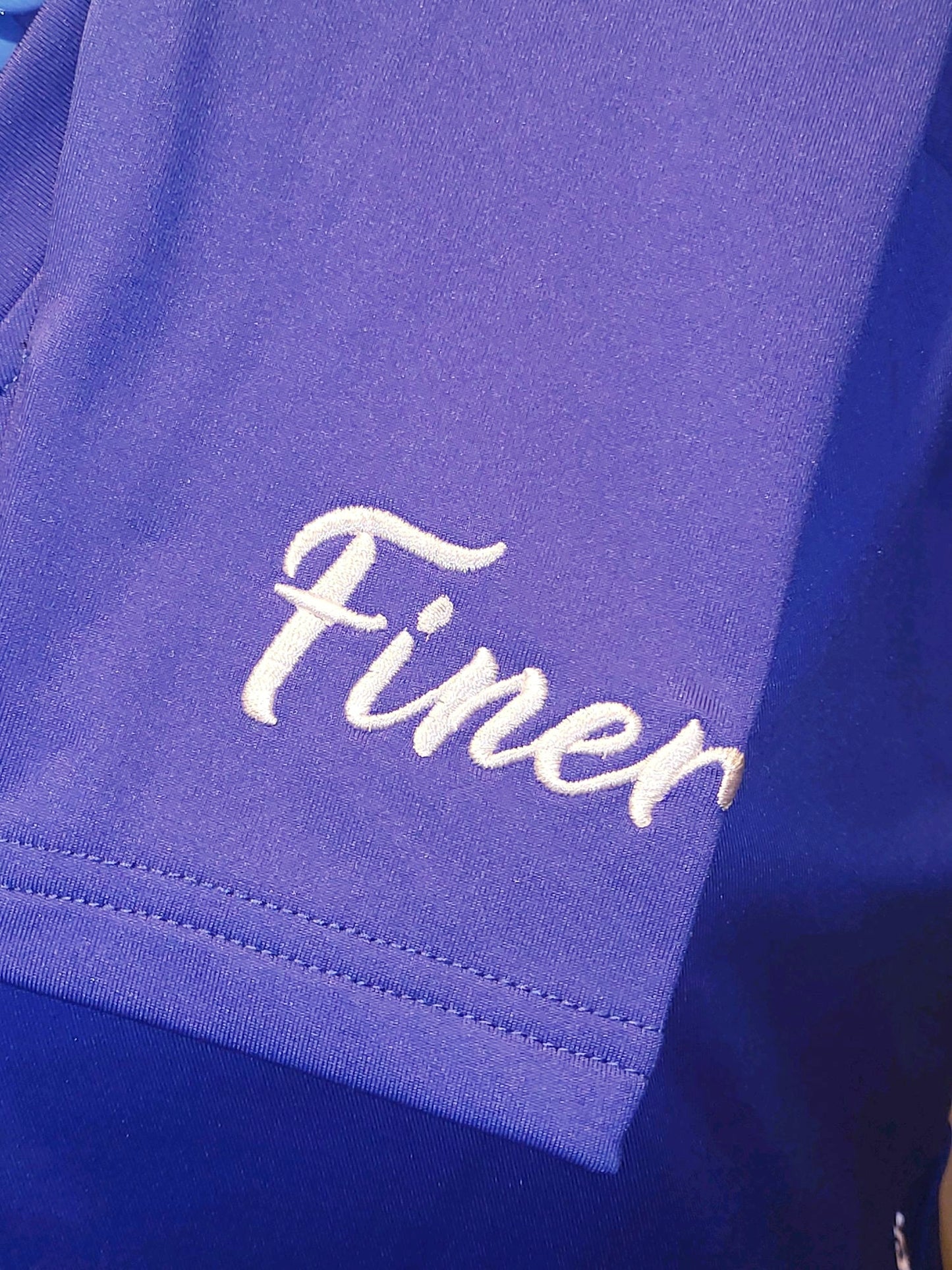 V-neck Heavyweight Zeta Pullover