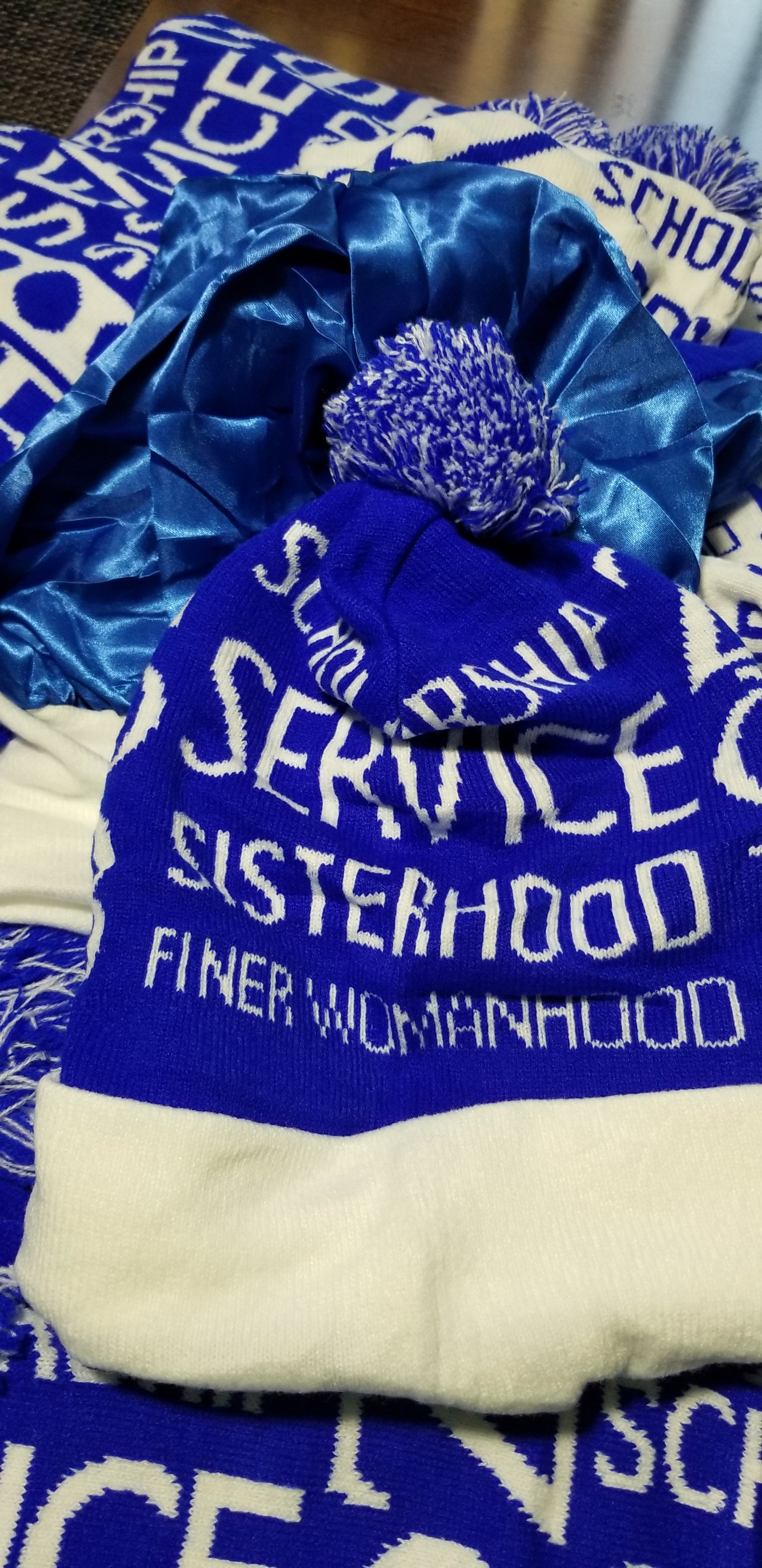 Principles Abstract Scarf & Hat Set
