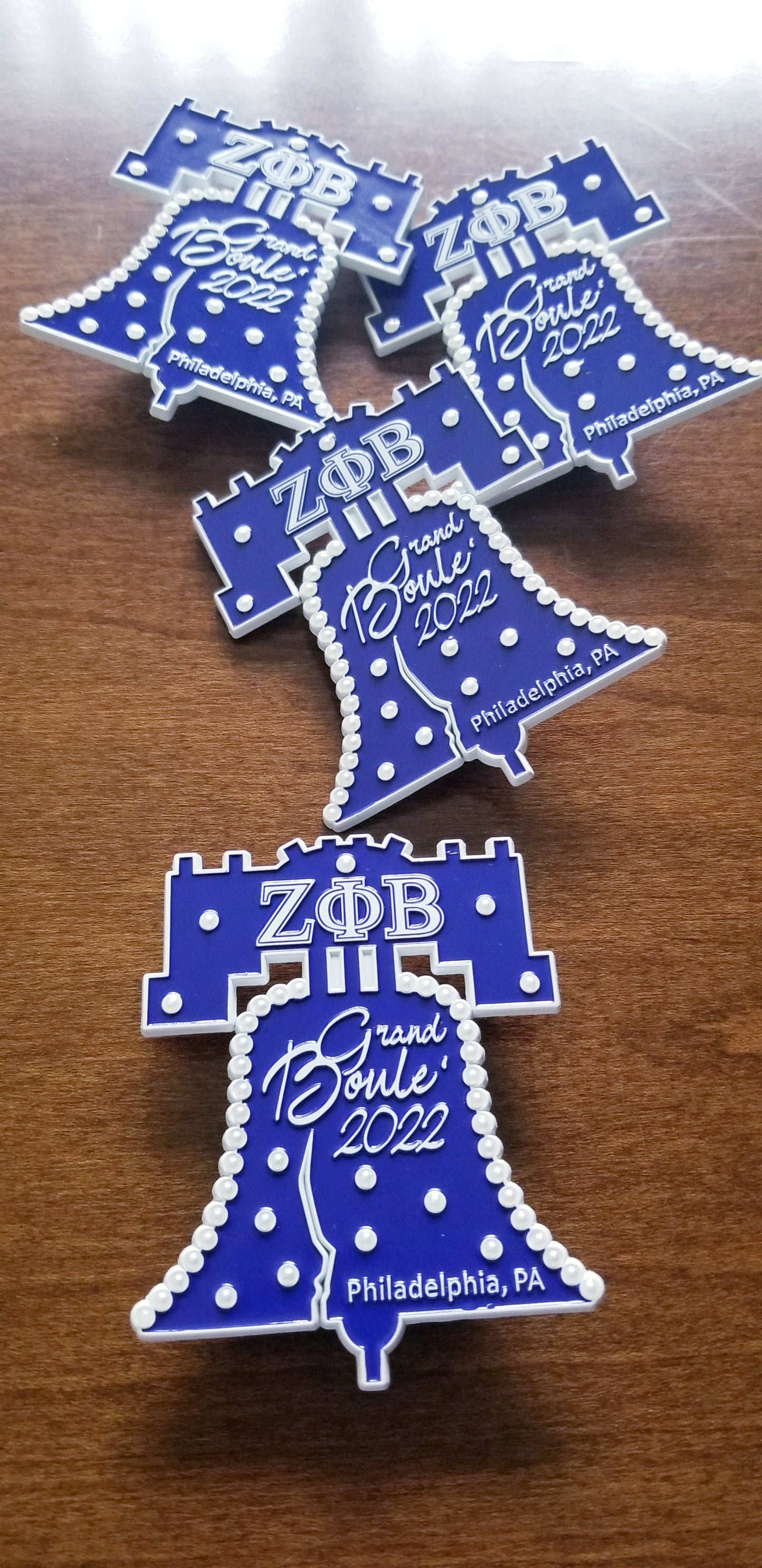 Grand Boule 2022 Pin & Bracelet Set