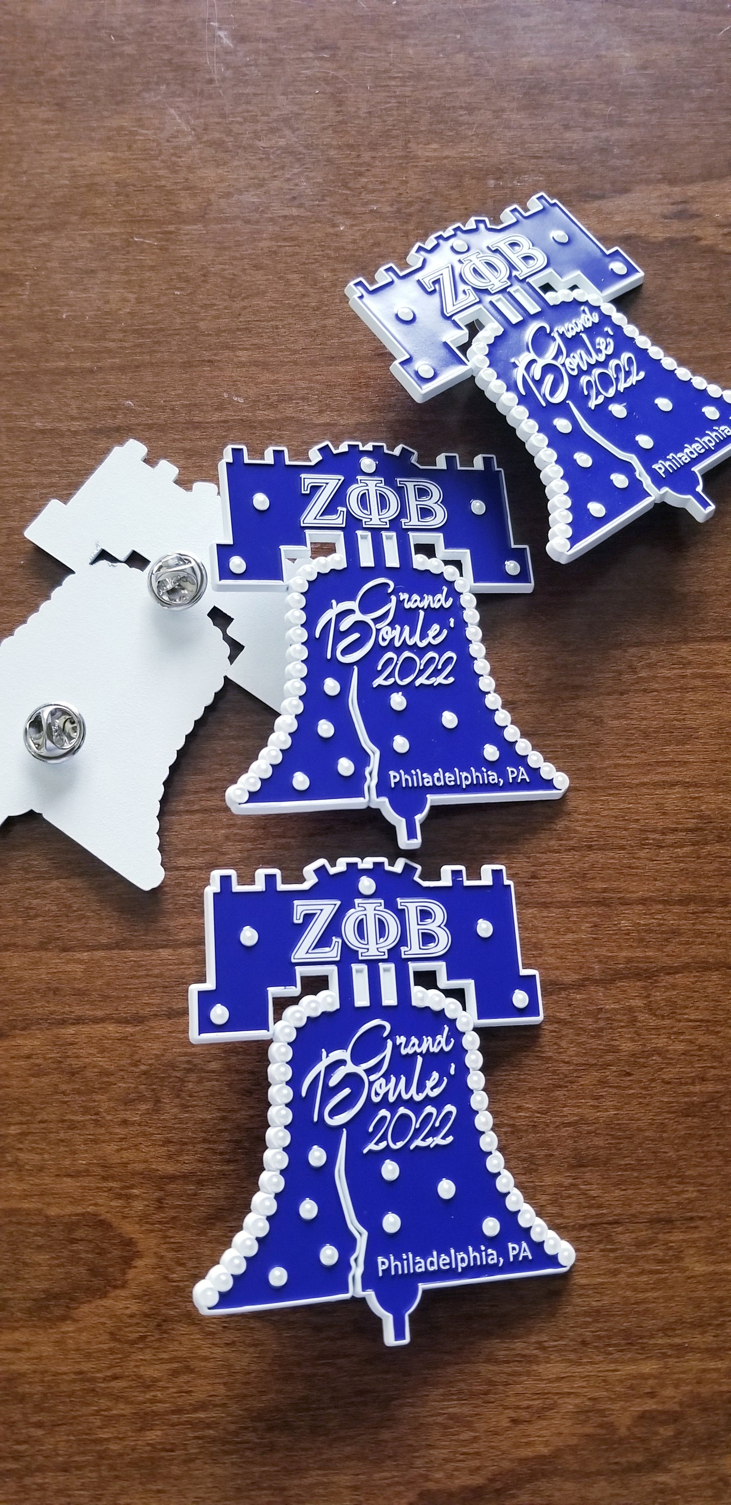 Grand Boule 2022 Pin & Bracelet Set