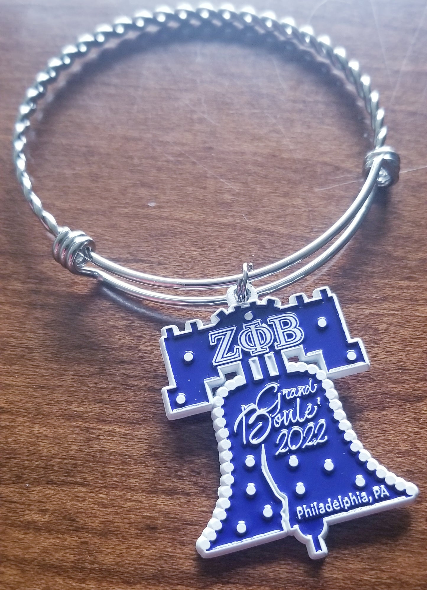 Grand Boule 2022 Pin & Bracelet Set