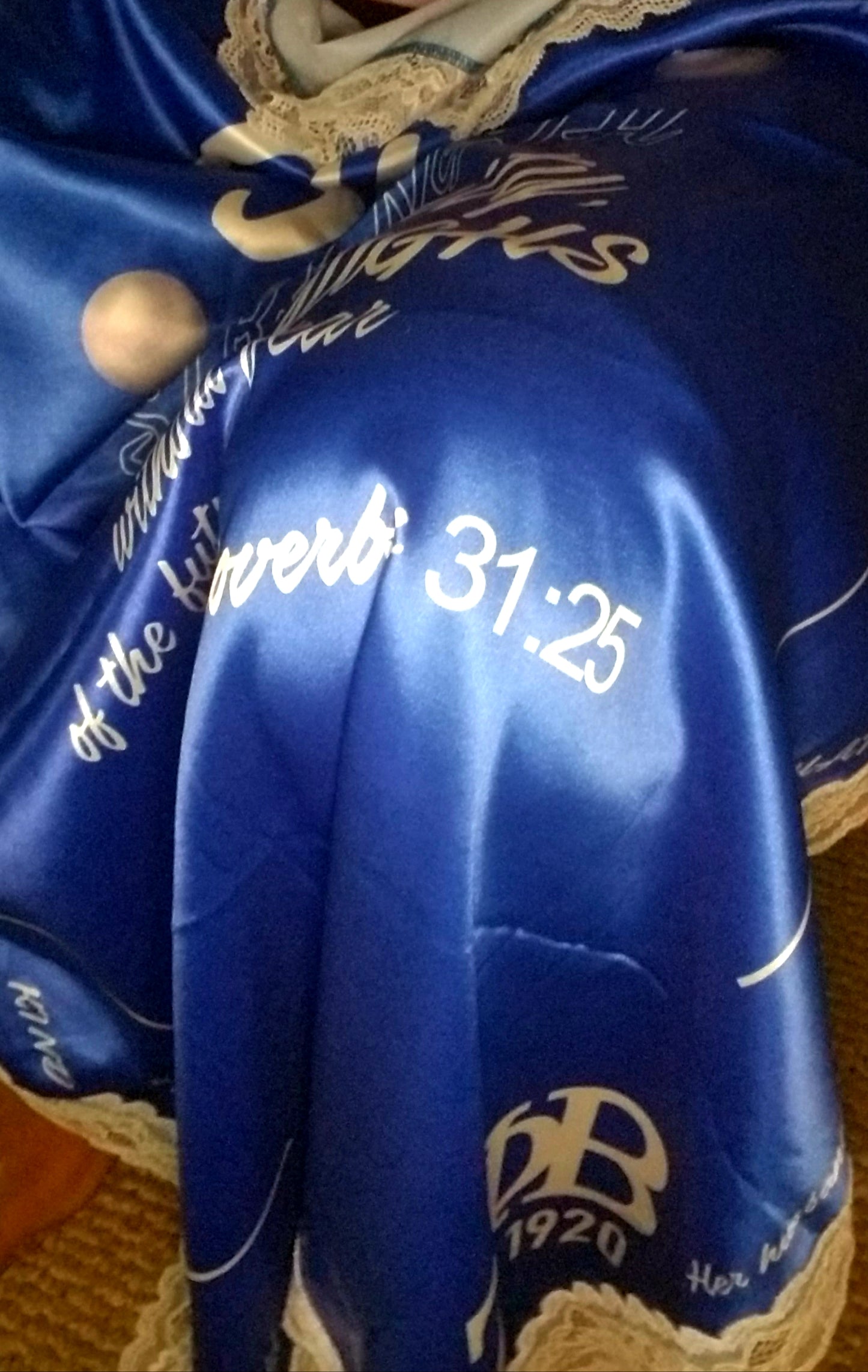"She" Zeta Lap Cloth
