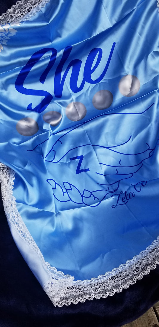 "She" Amicae Lap Cloth