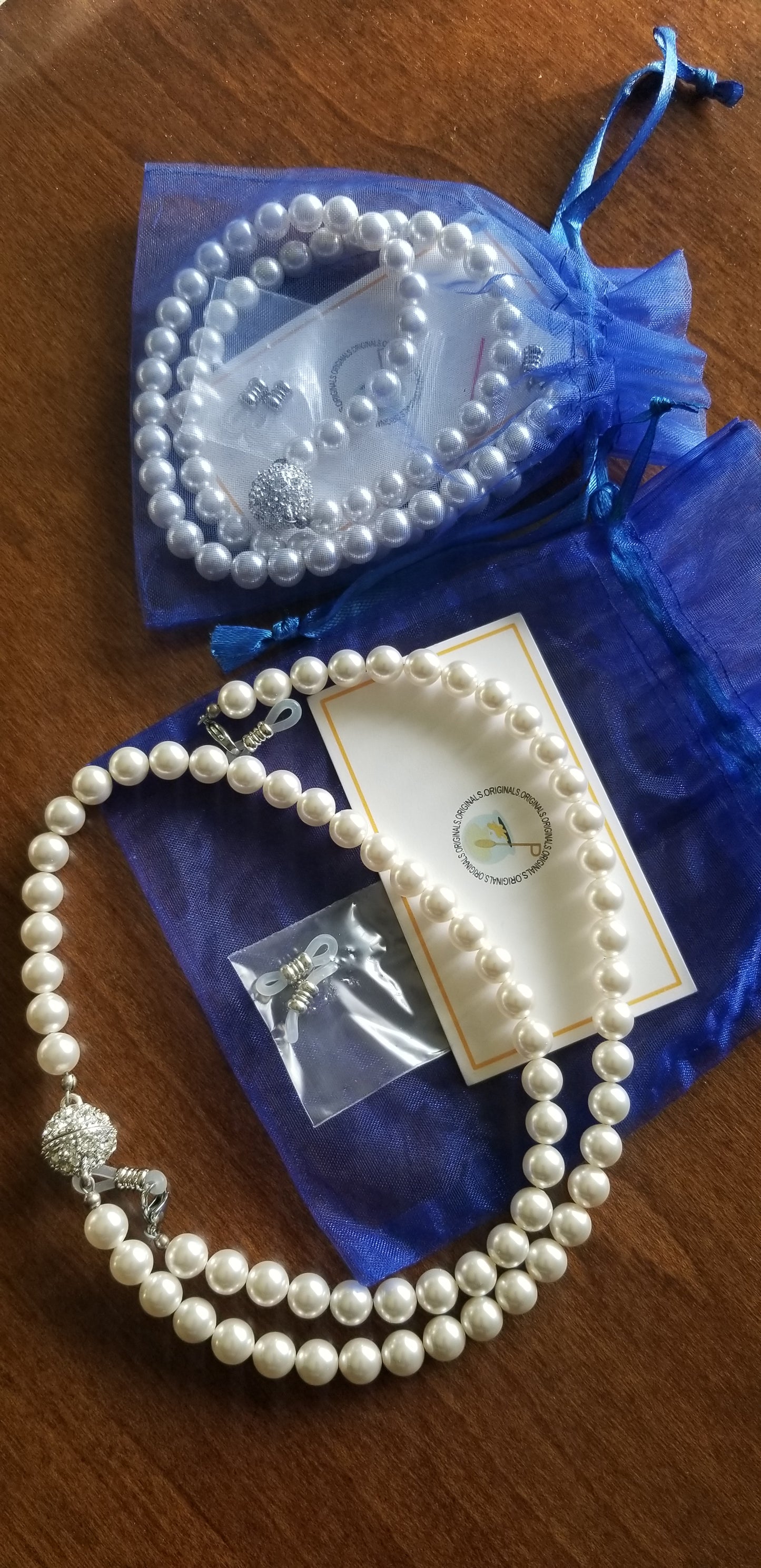 (PRE-ORDER) Pearl Custom Made Eyeglass Speclaces