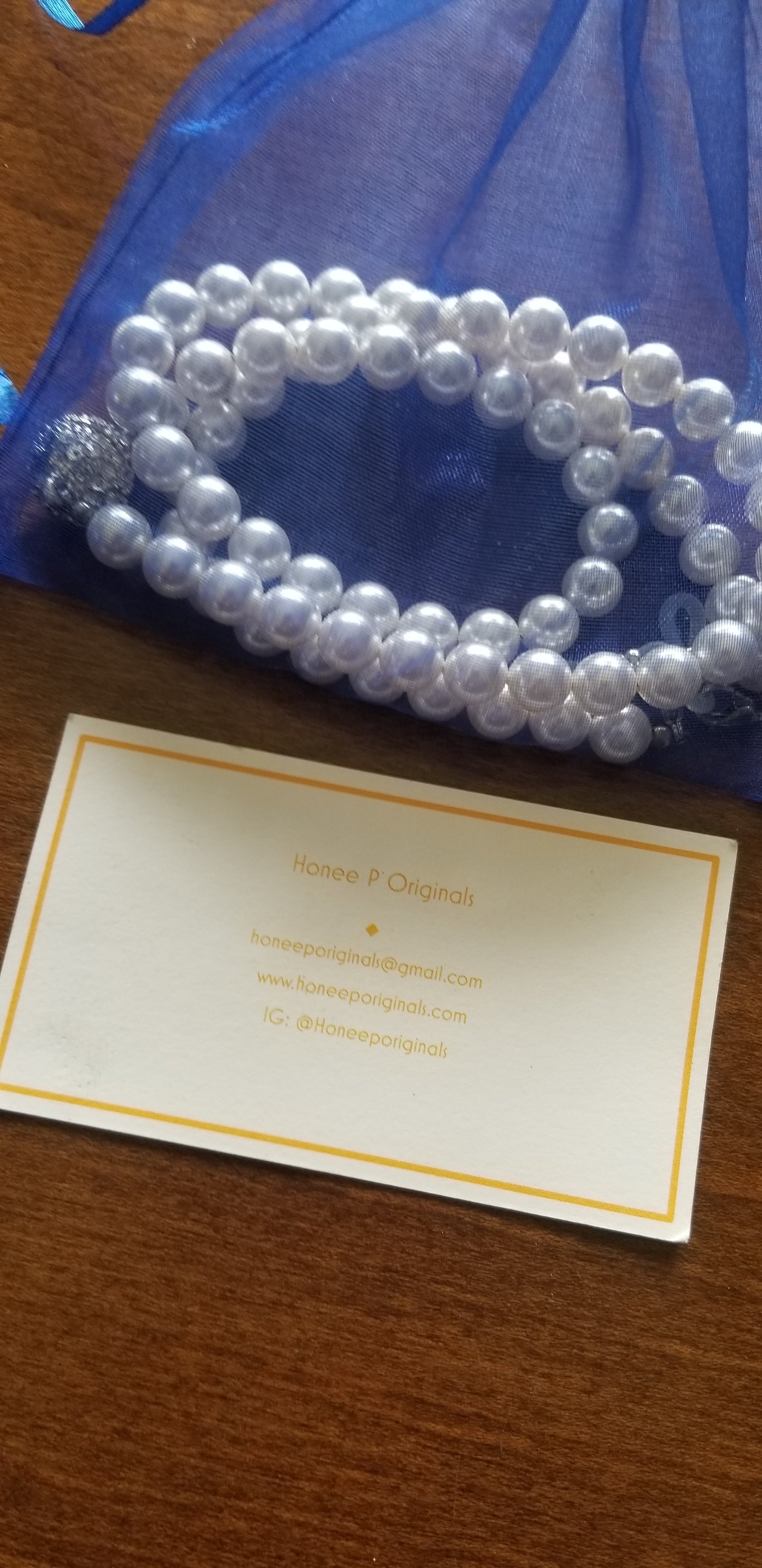 (PRE-ORDER) Pearl Custom Made Eyeglass Speclaces