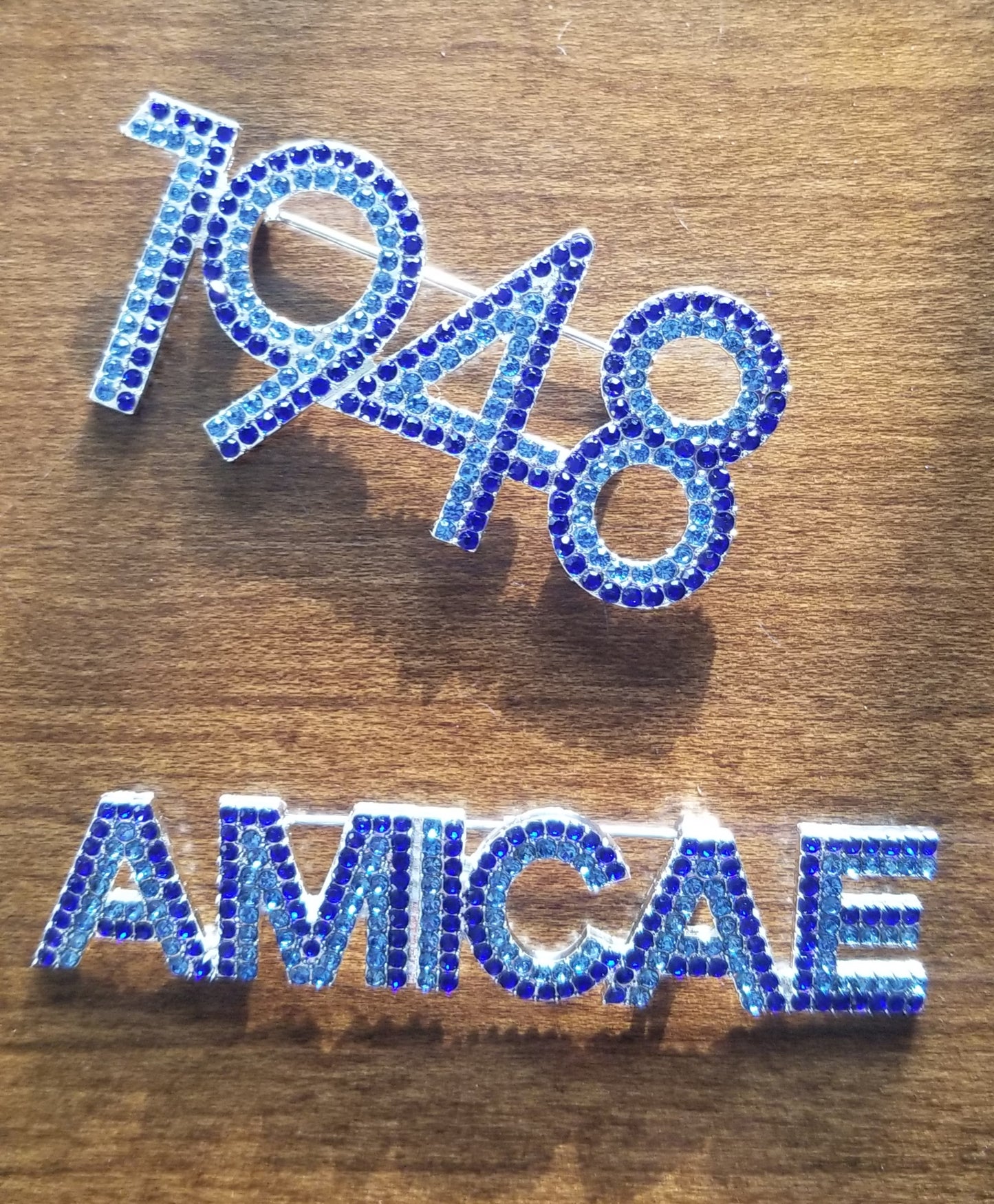 "1948" Shimmery lapel pin