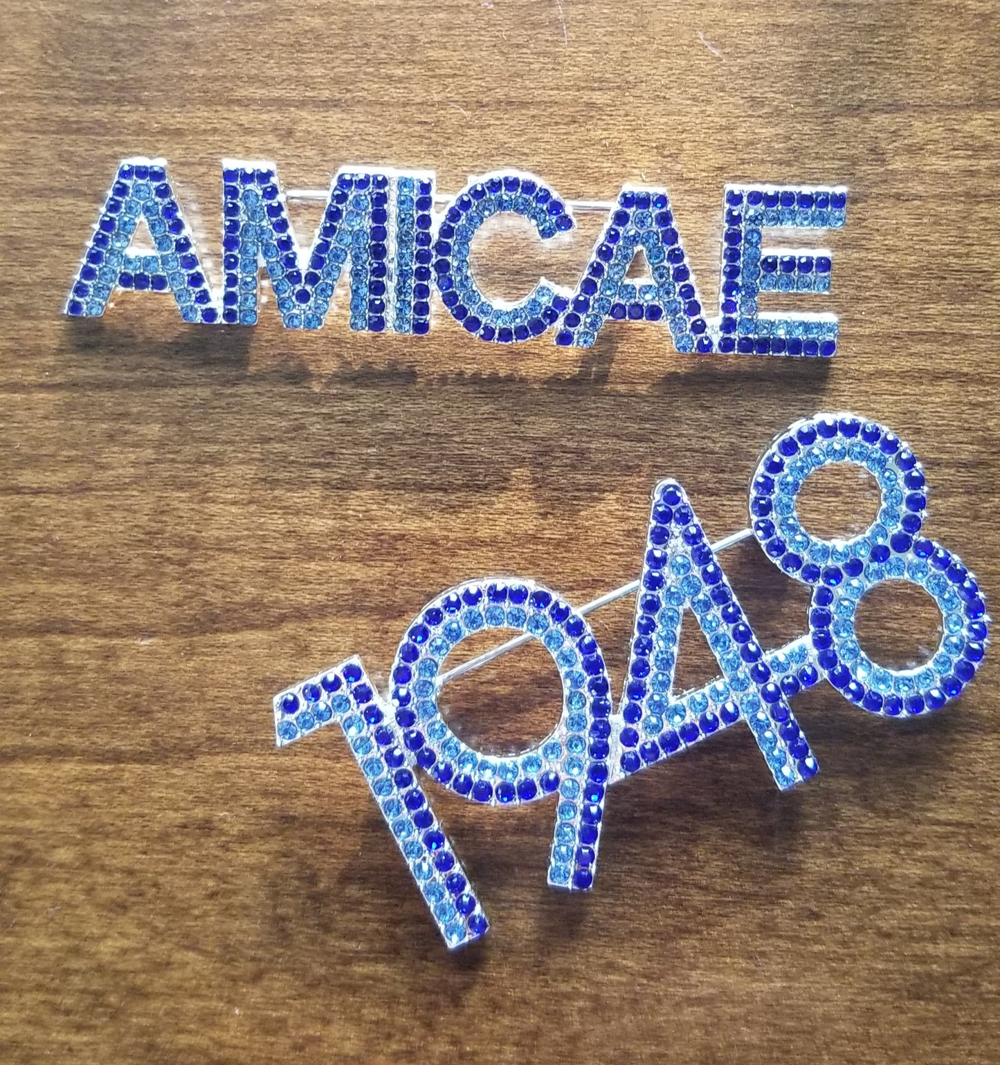 "1948" Shimmery lapel pin