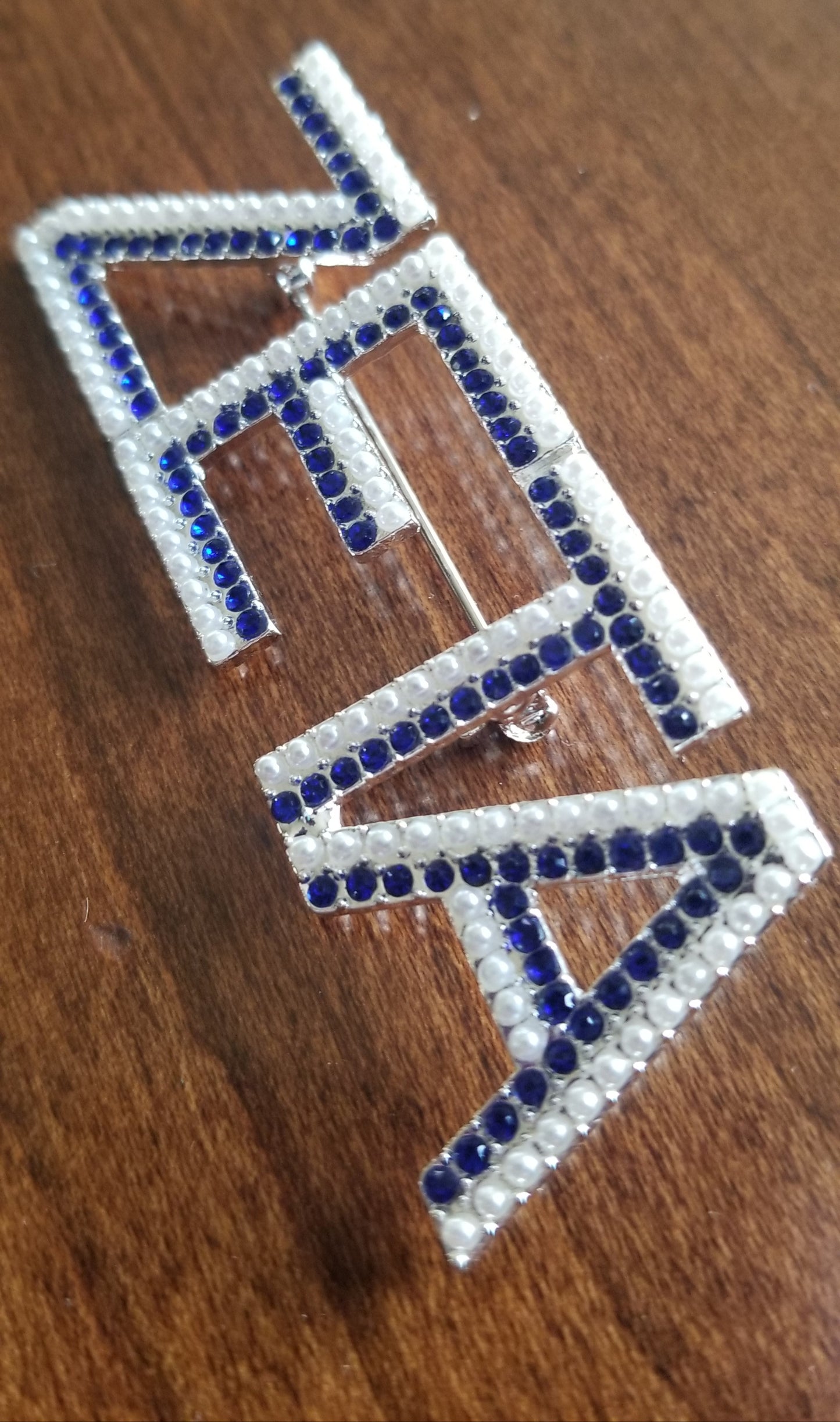 ZETA Pearl Brooch
