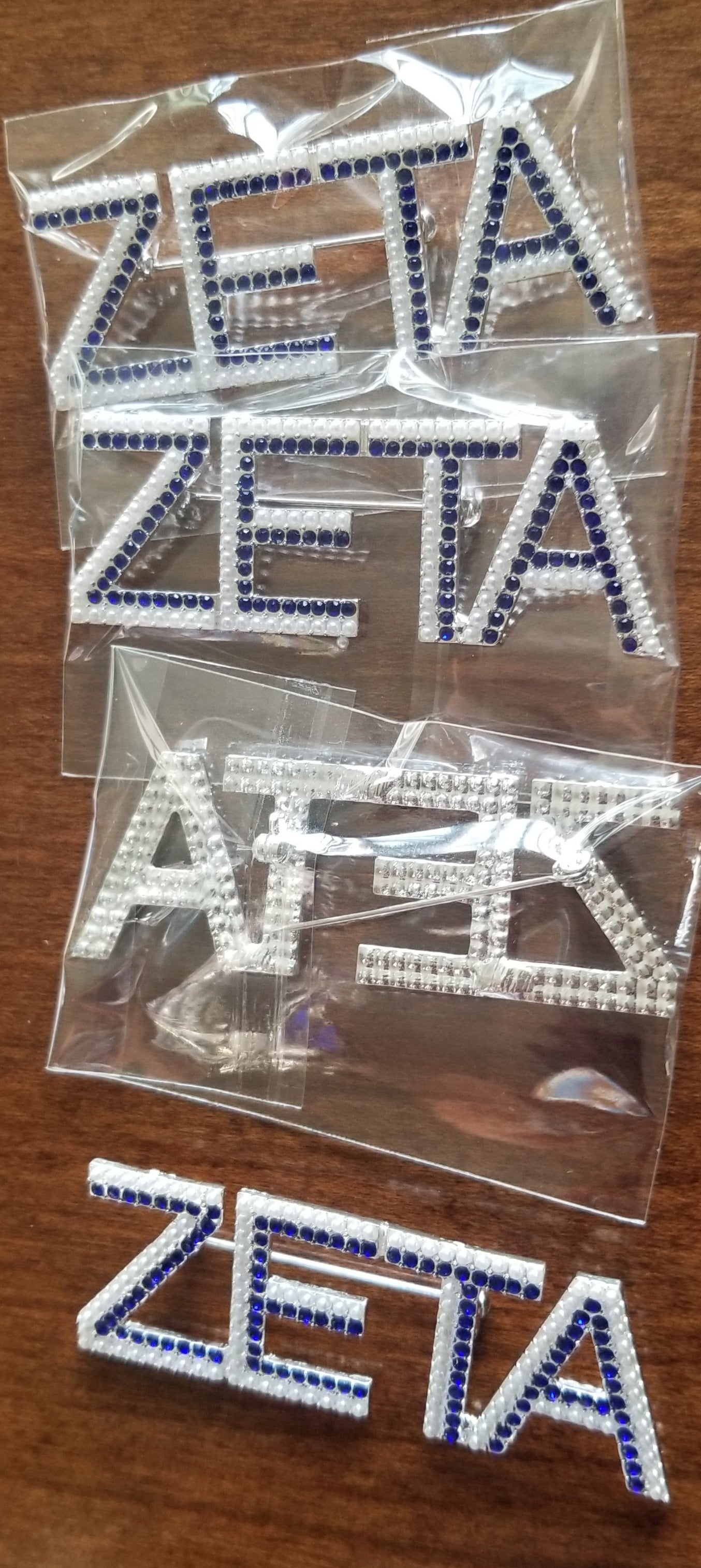ZETA Pearl Brooch