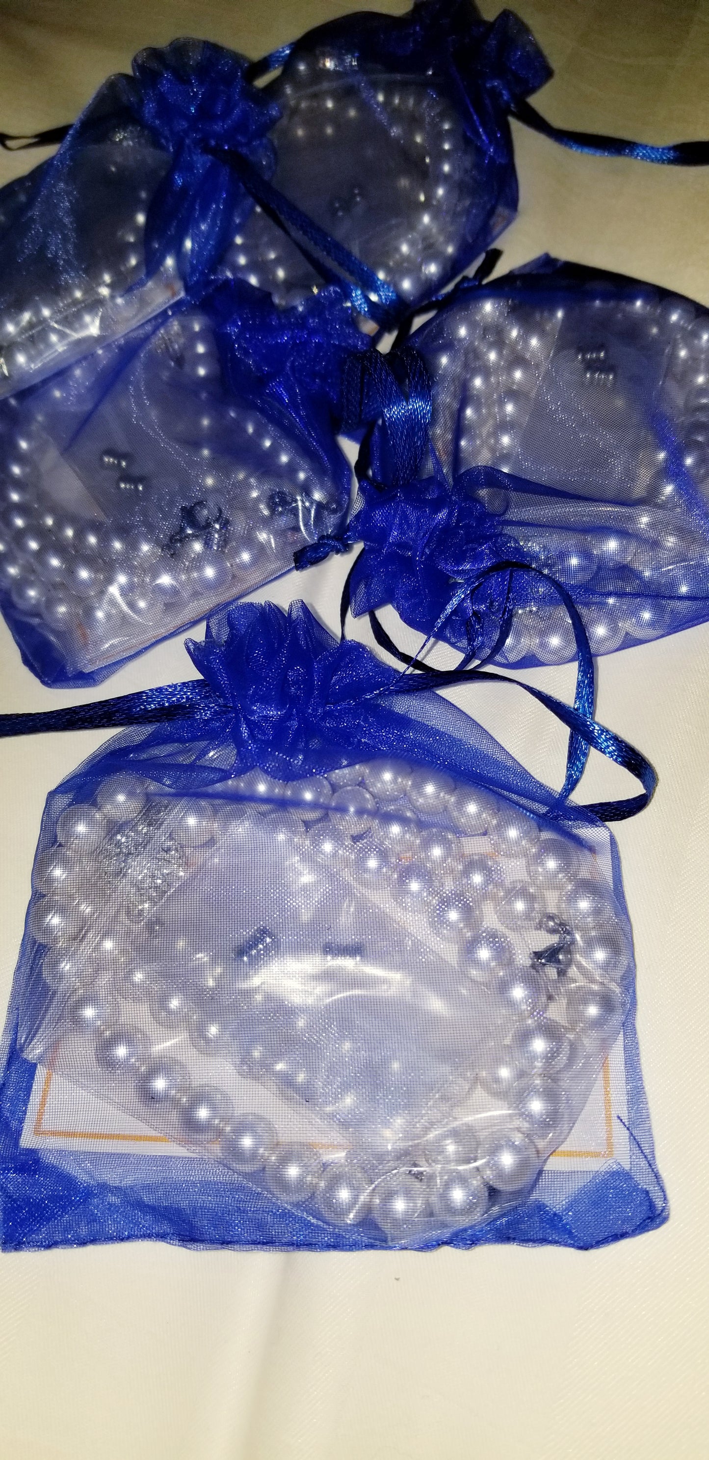 (PRE-ORDER) Pearl Custom Made Eyeglass Speclaces