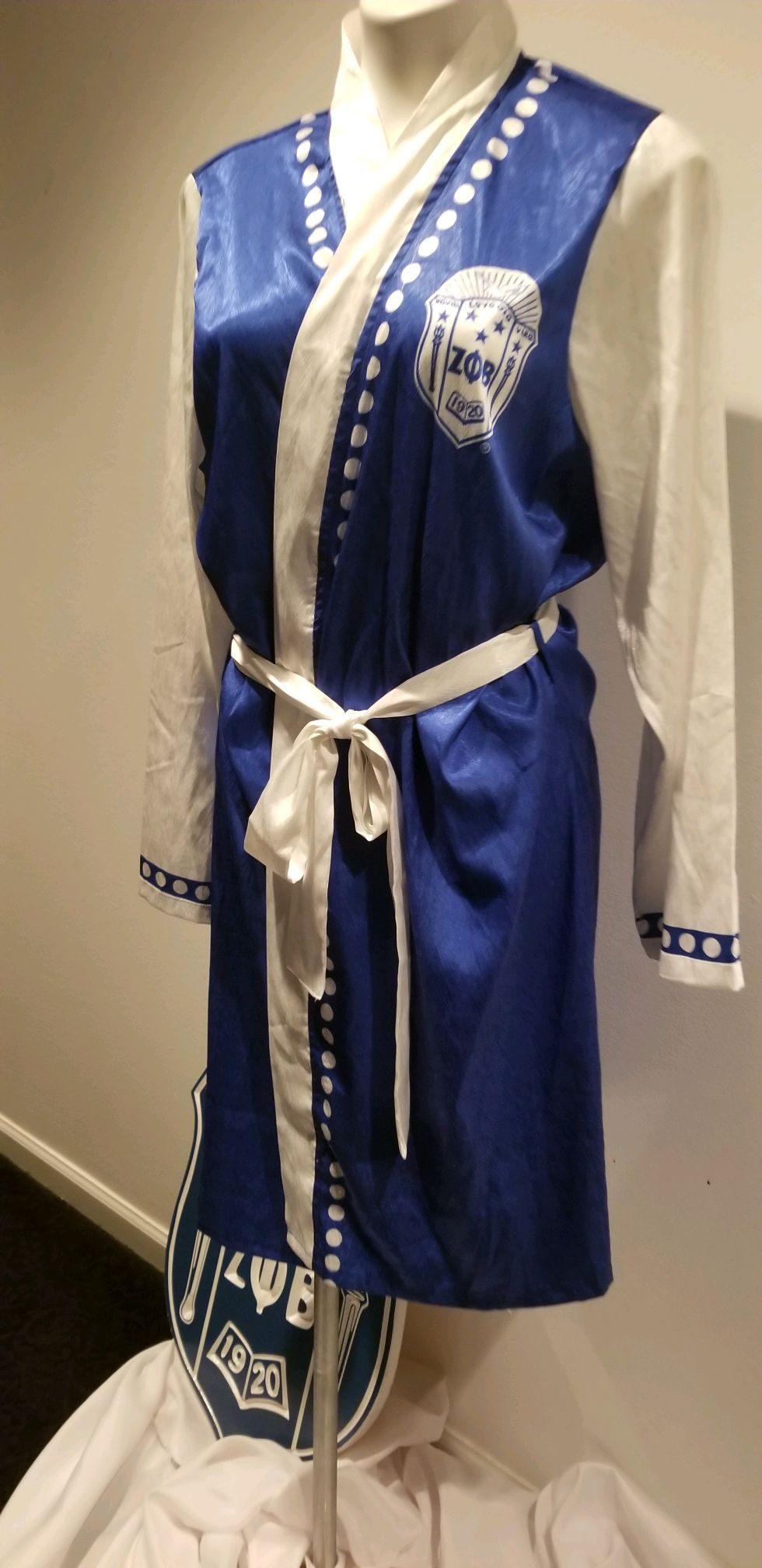 "Lady Z" Short Length Robe