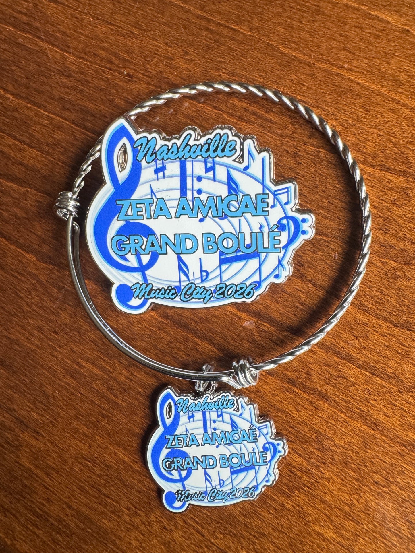 Grand Boule 2026 Pin & Bracelet Set