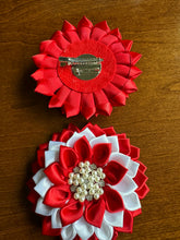 Load image into Gallery viewer, Flower Power Brooches
