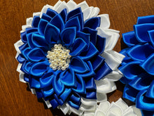 Load image into Gallery viewer, Flower Power Brooches
