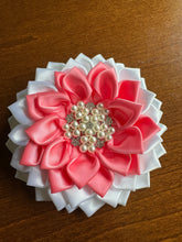 Load image into Gallery viewer, Flower Power Brooches
