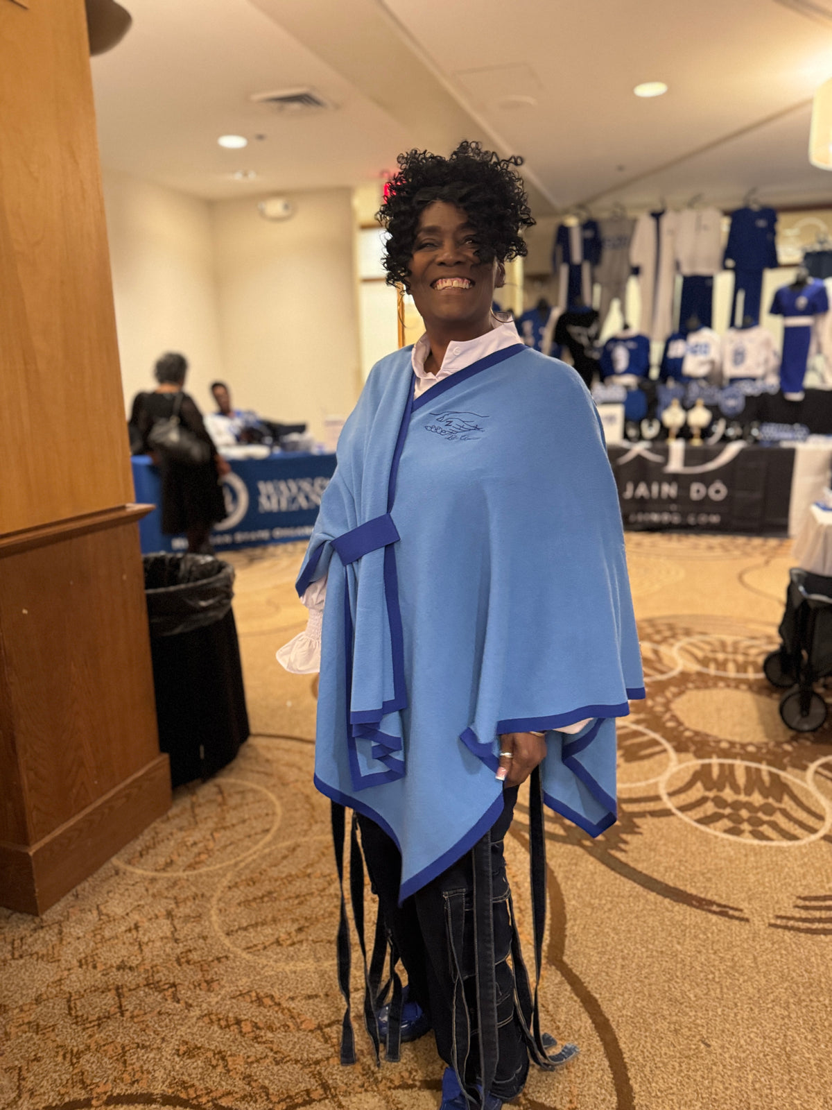 Zeta Amicae Elegance Shawl