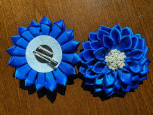 Load image into Gallery viewer, Flower Power Brooches
