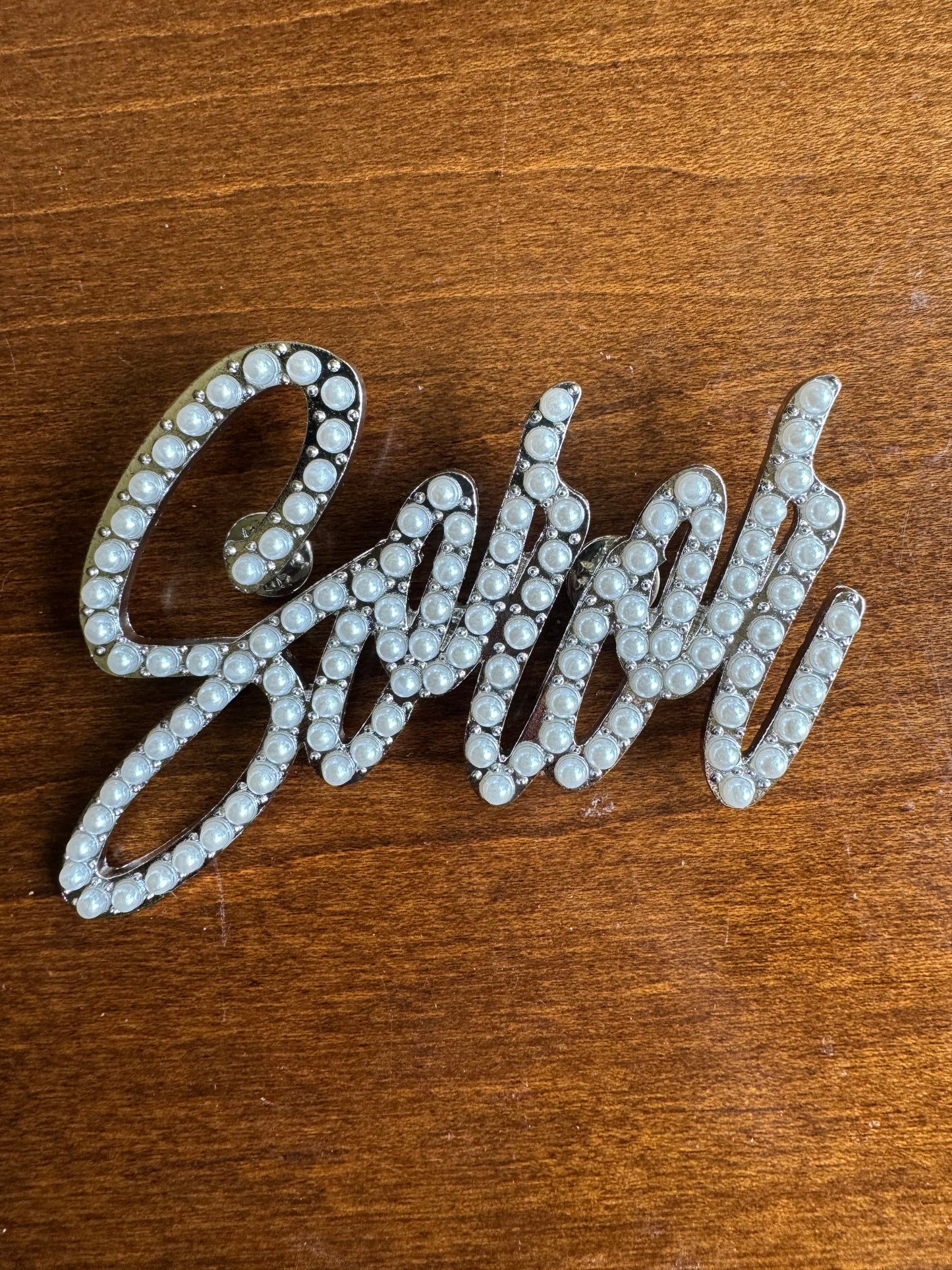 Soror Cursive Lapel Pin