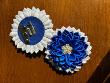 Load image into Gallery viewer, Flower Power Brooches
