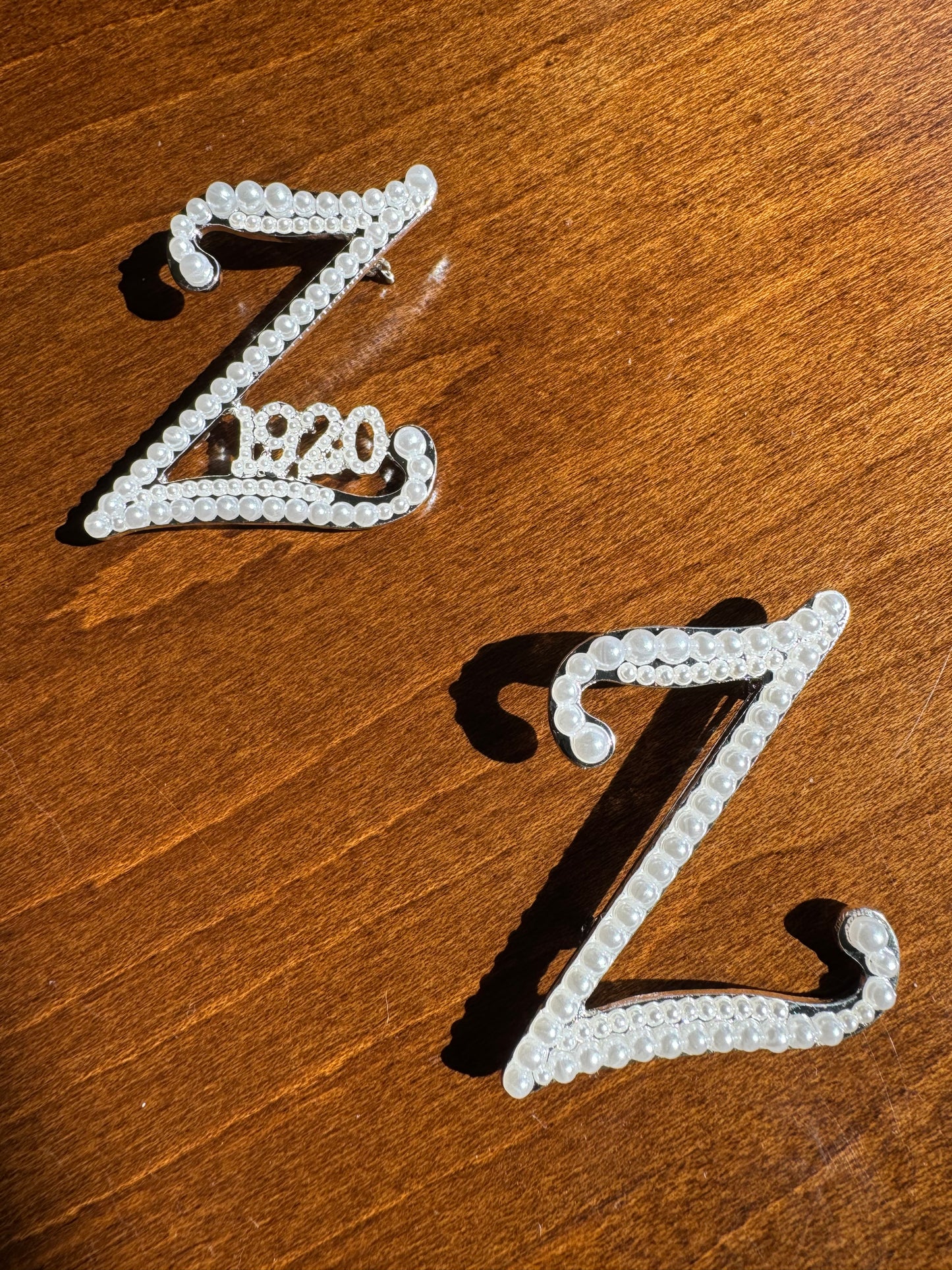 Cursive Z lapel pin
