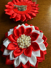 Load image into Gallery viewer, Flower Power Brooches
